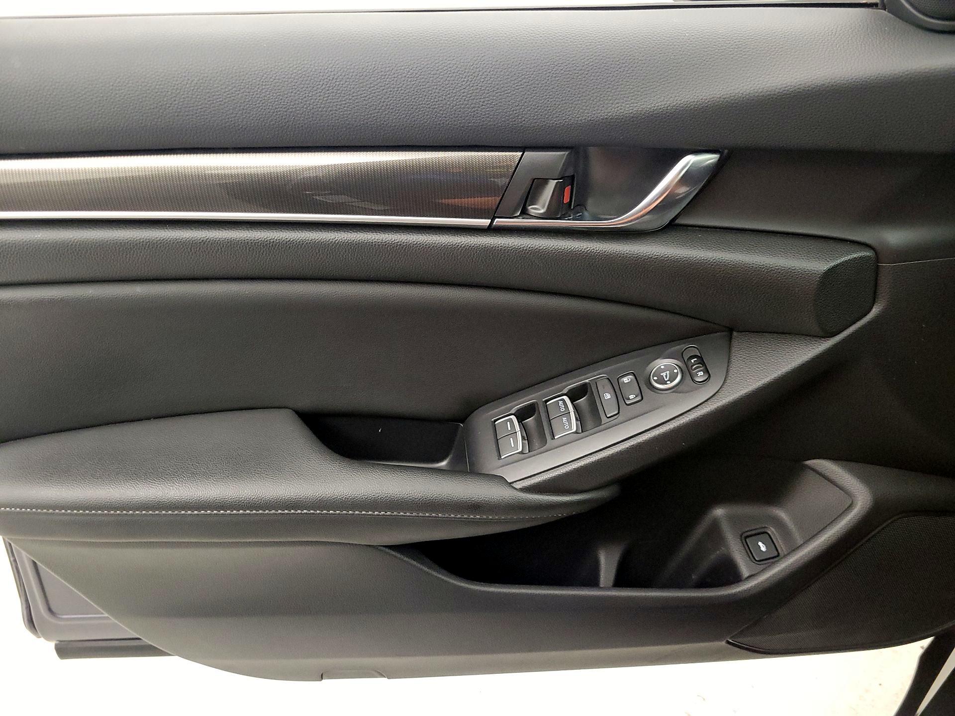 Thumbnail: 2020 Honda Accord - 12