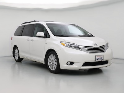 White 2017 Toyota Sienna Limited Premium