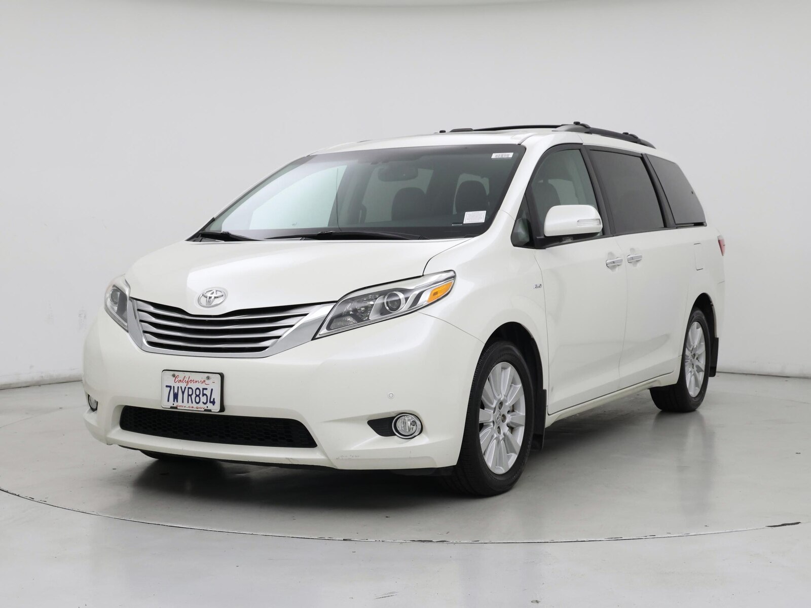 Image 5 of 2017 Toyota Sienna Limited Premium