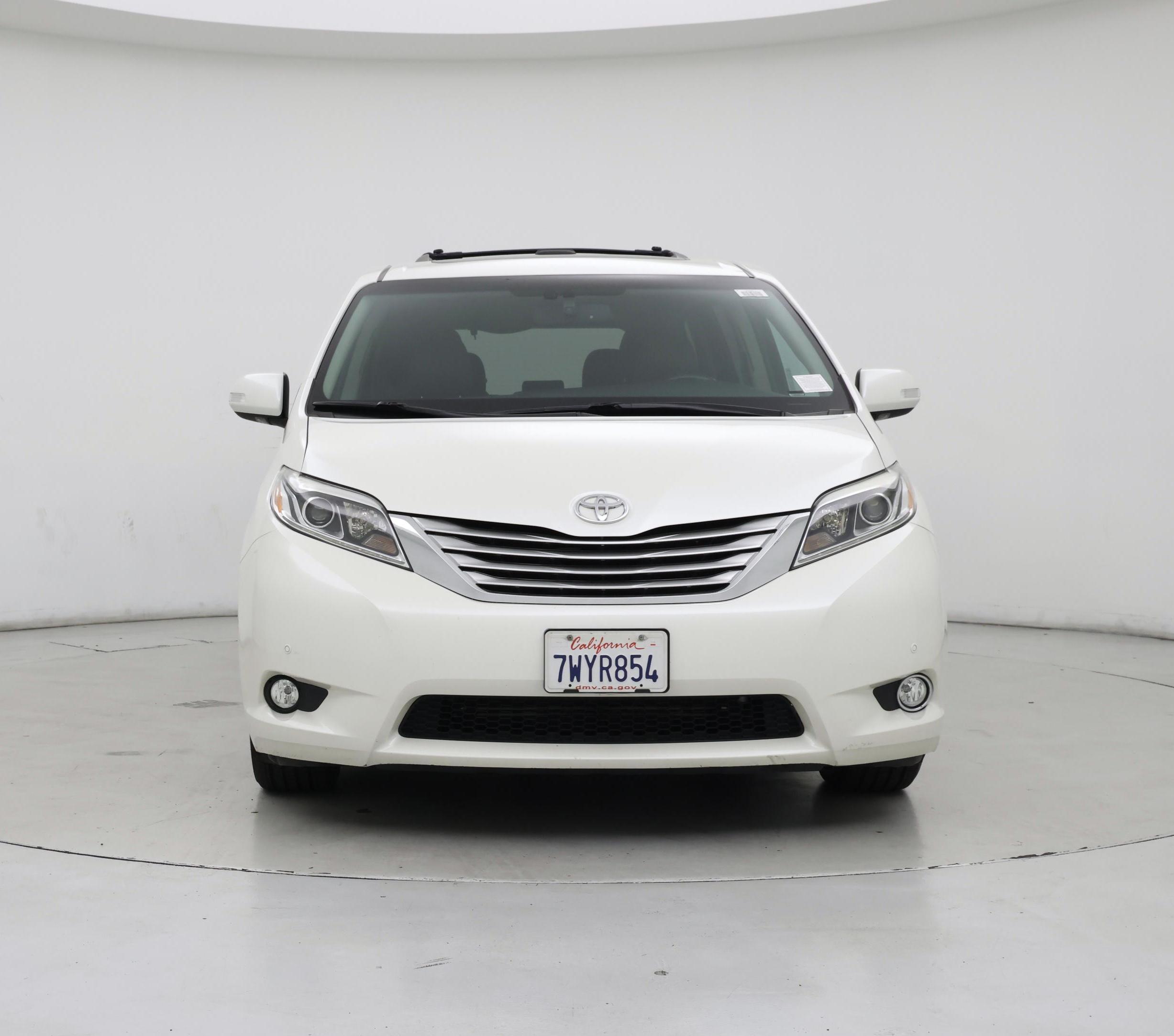 Thumbnail: 2017 Toyota Sienna - 5