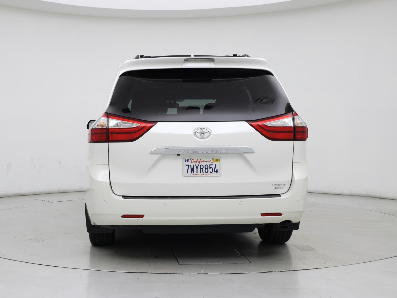 Image 7 of 2017 Toyota Sienna Limited Premium
