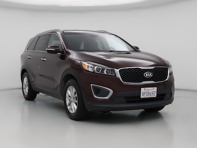 Red 2017 Kia Sorento LX