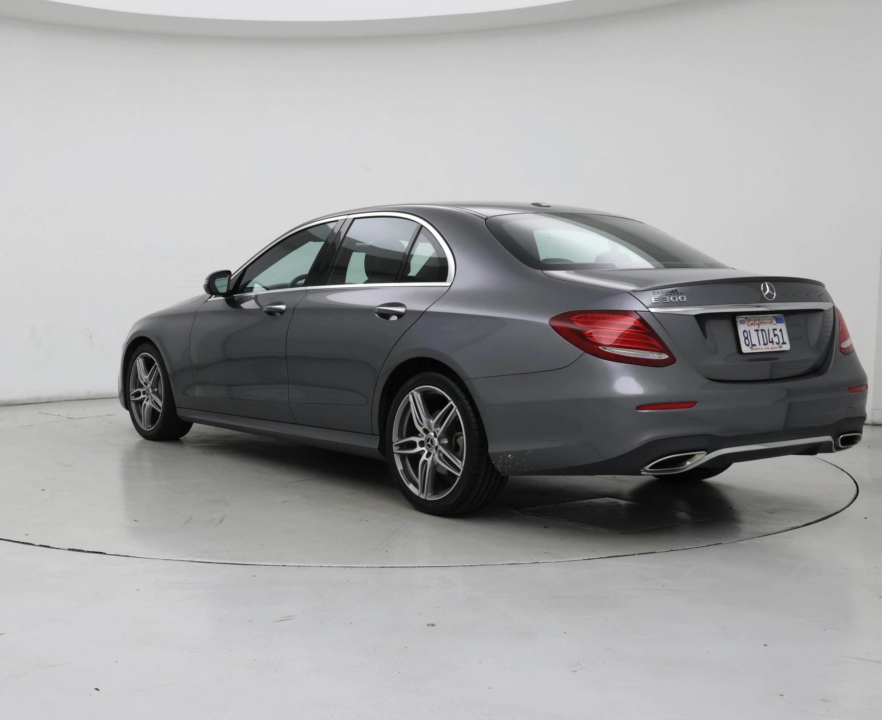Thumbnail: 2019 Mercedes-Benz E-Class - 2