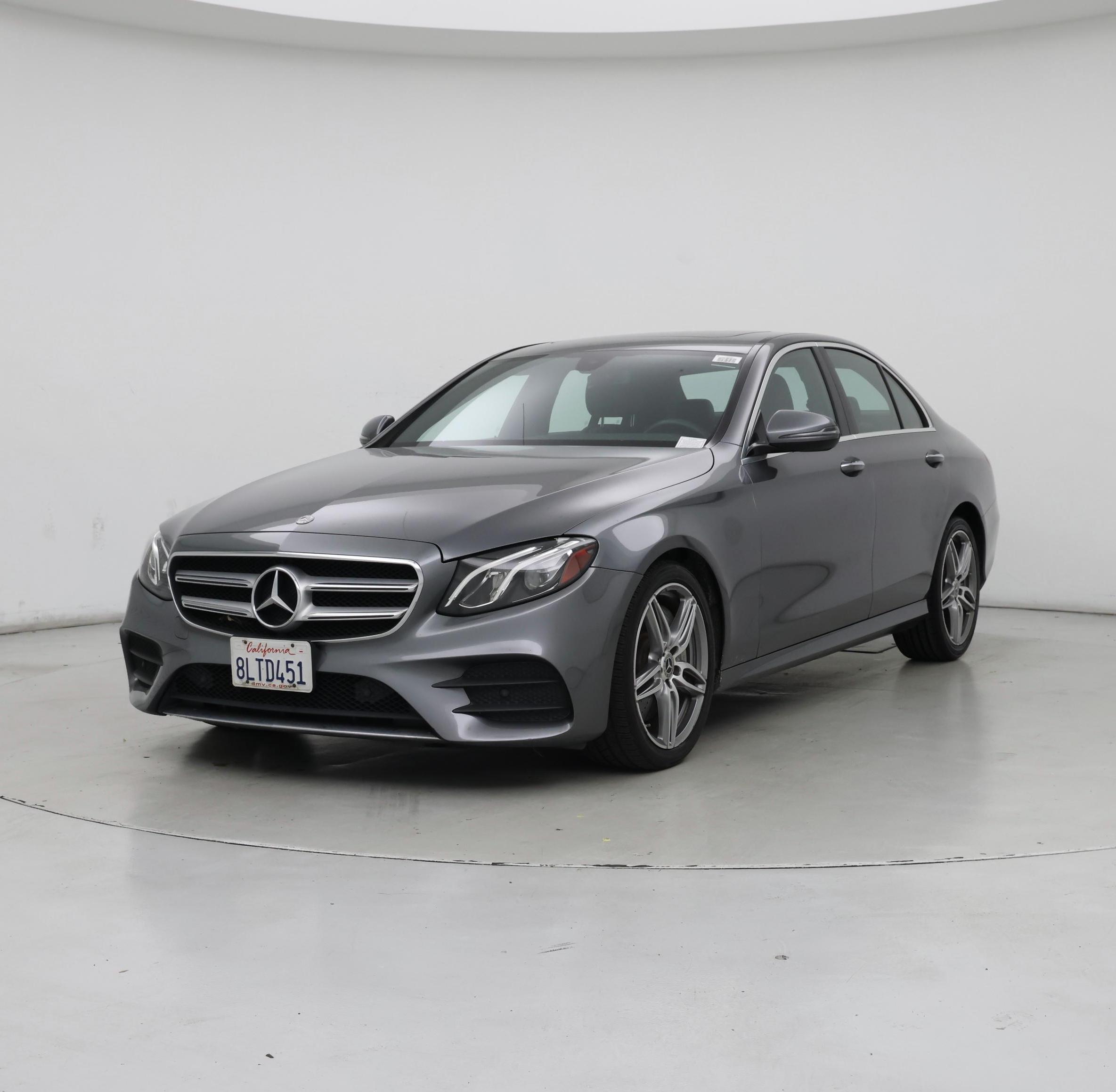 Thumbnail: 2019 Mercedes-Benz E-Class - 4