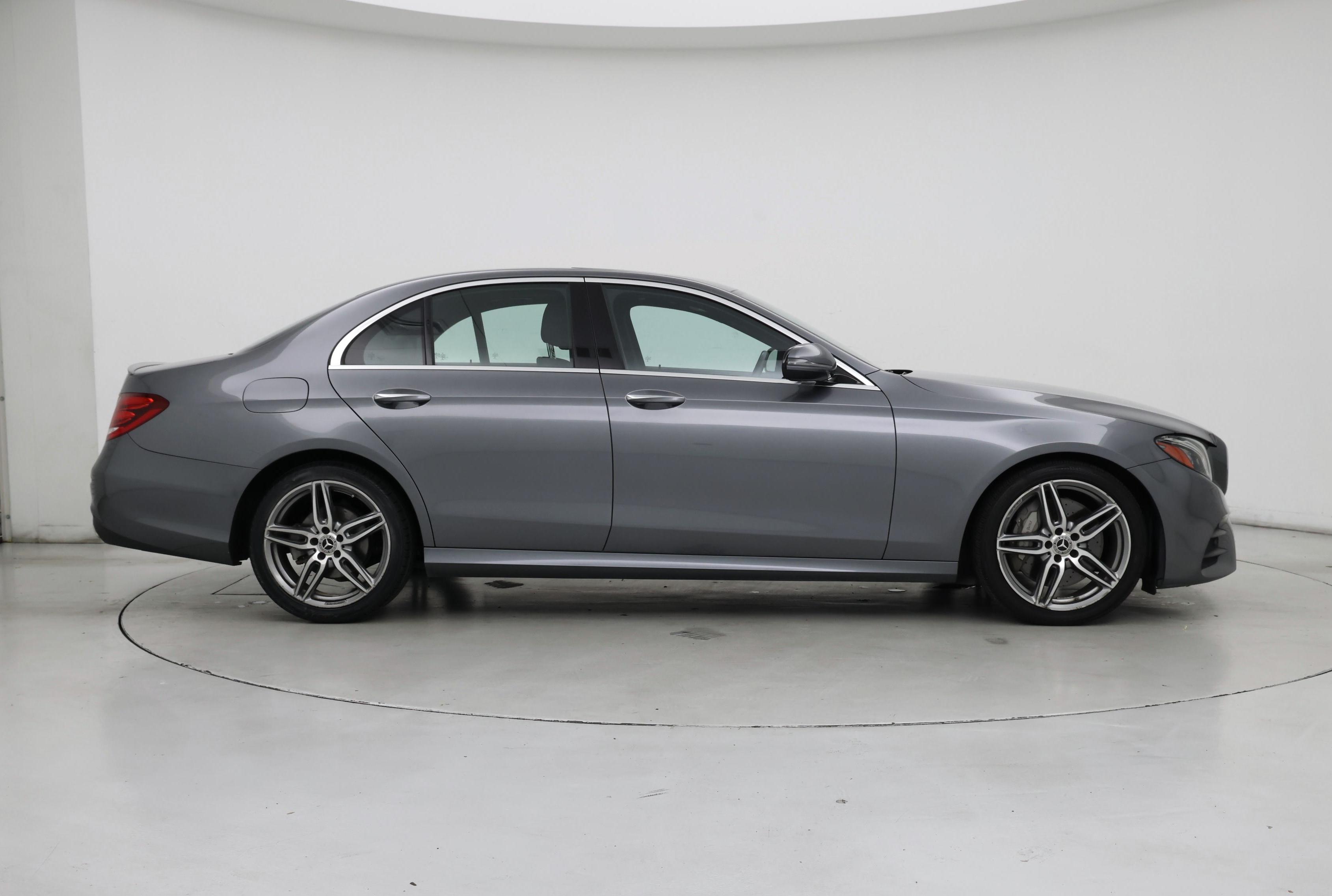 Thumbnail: 2019 Mercedes-Benz E-Class - 7