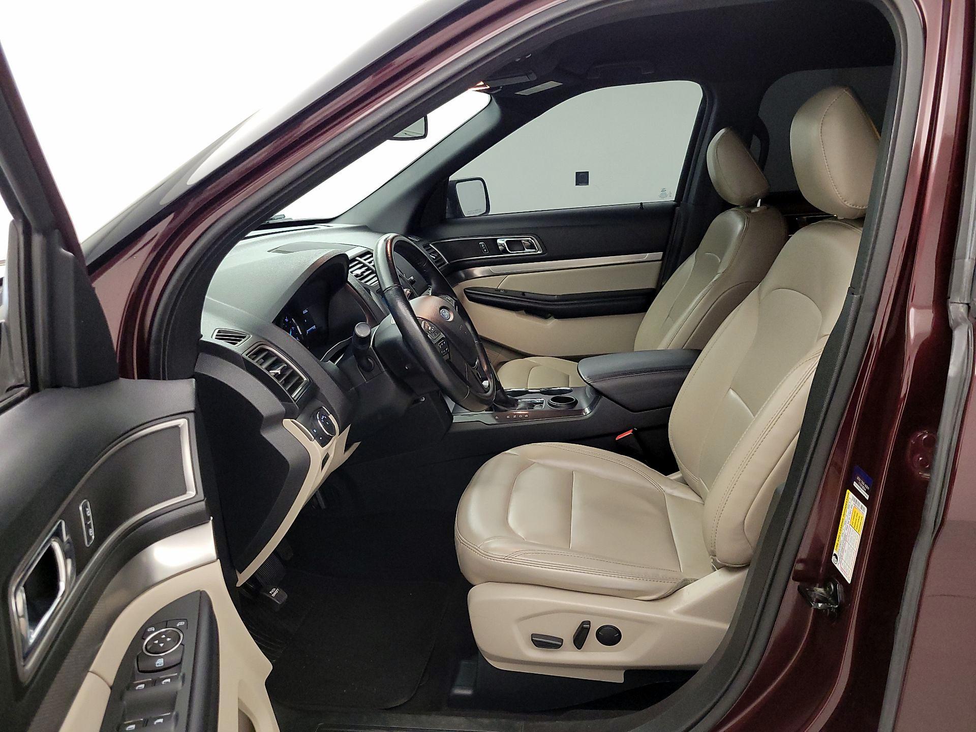 Thumbnail: 2019 Ford Explorer - 11