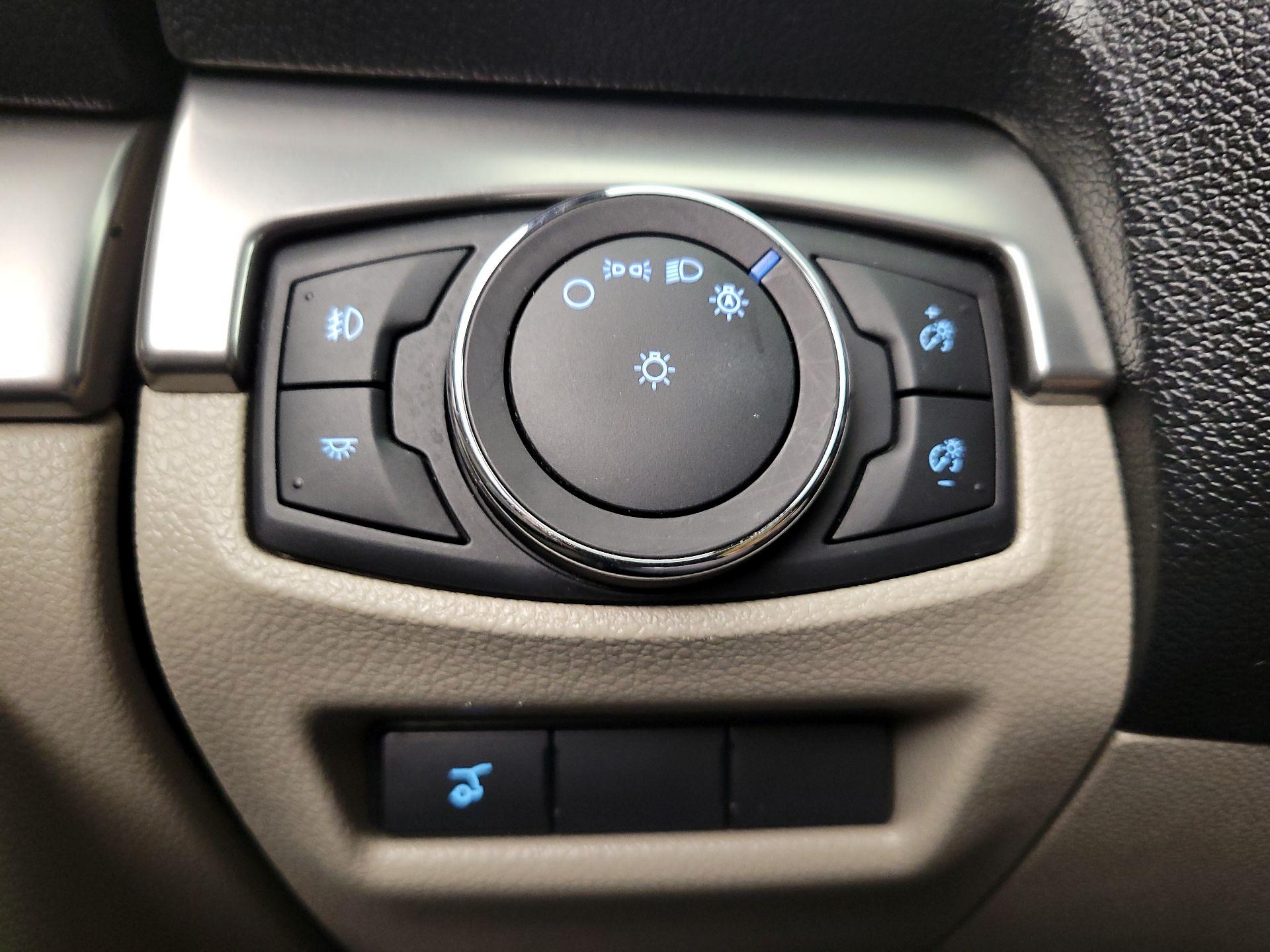 Thumbnail: 2019 Ford Explorer - 13