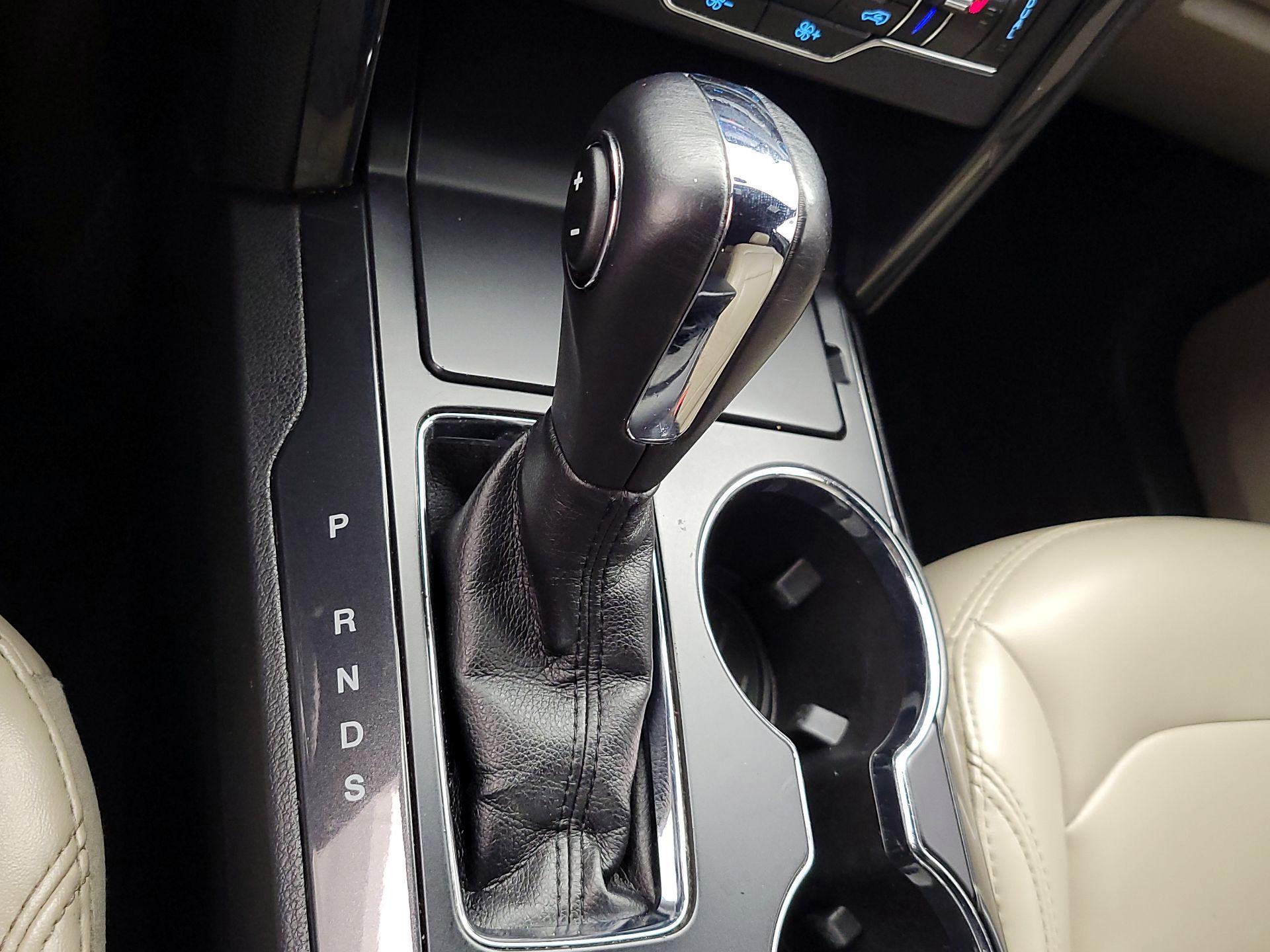 Thumbnail: 2019 Ford Explorer - 18