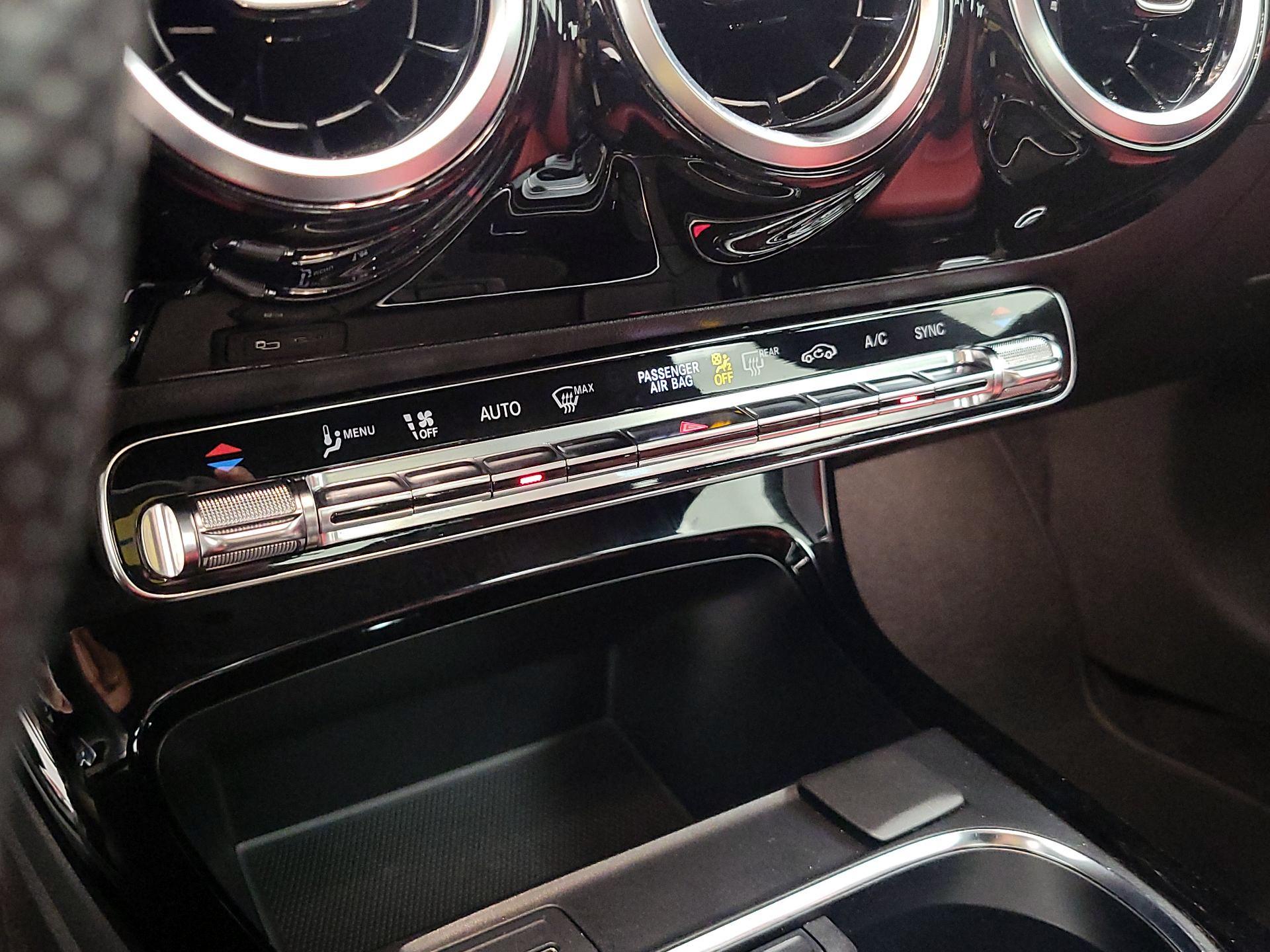 Thumbnail: 2020 Mercedes-Benz CLA - 16