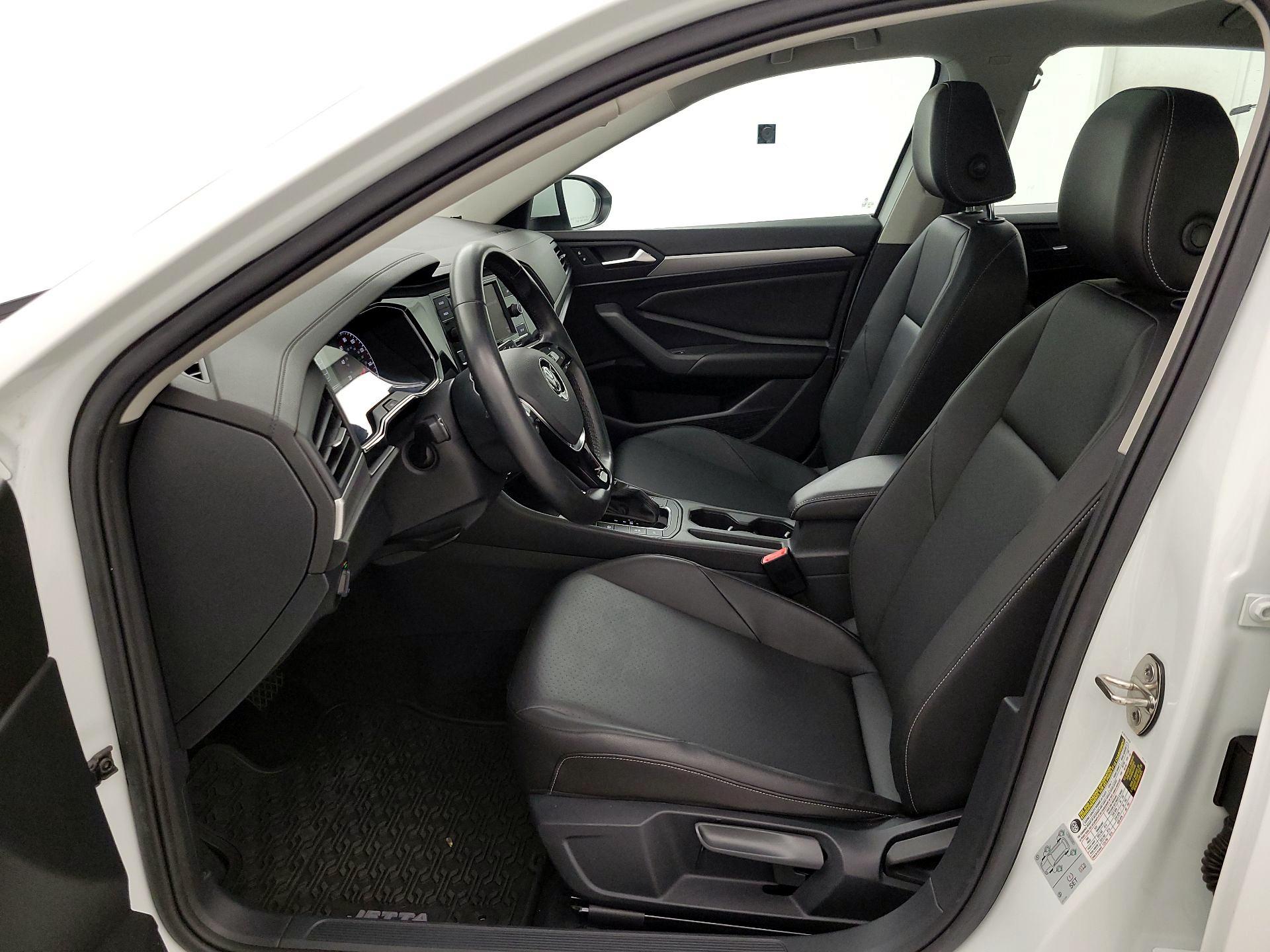 Thumbnail: 2019 Volkswagen Jetta - 11