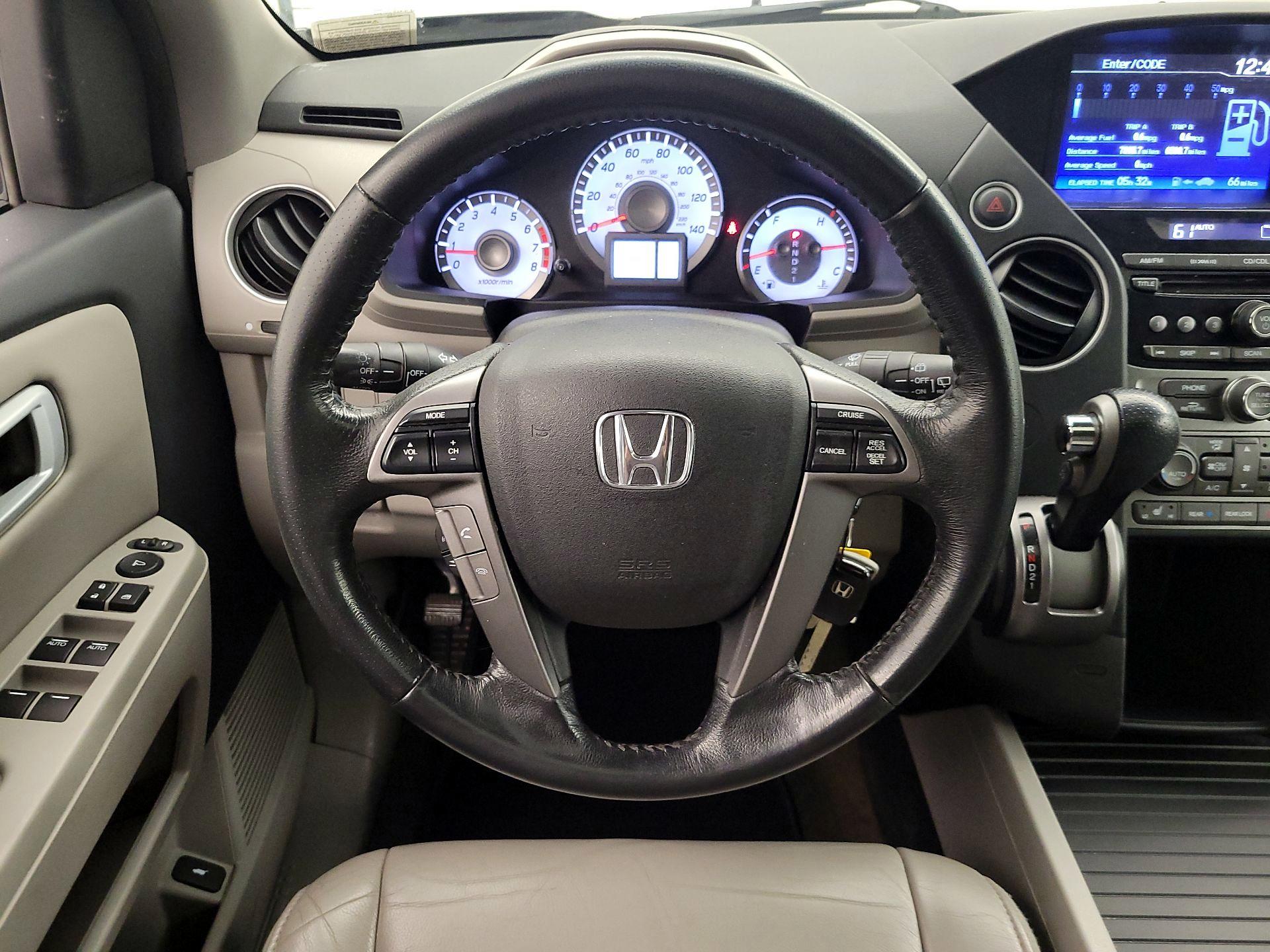 Thumbnail: 2015 Honda Pilot - 10