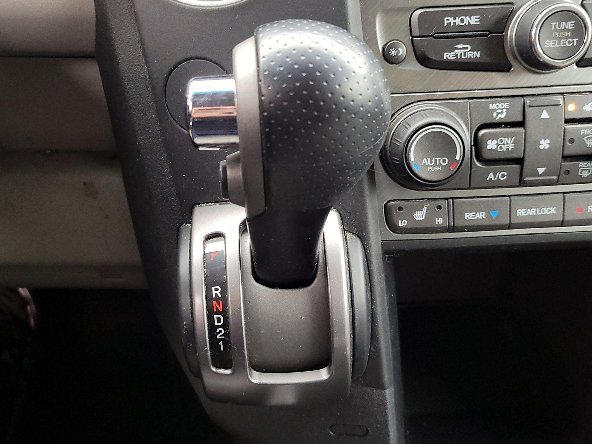 Thumbnail: 2015 Honda Pilot - 17