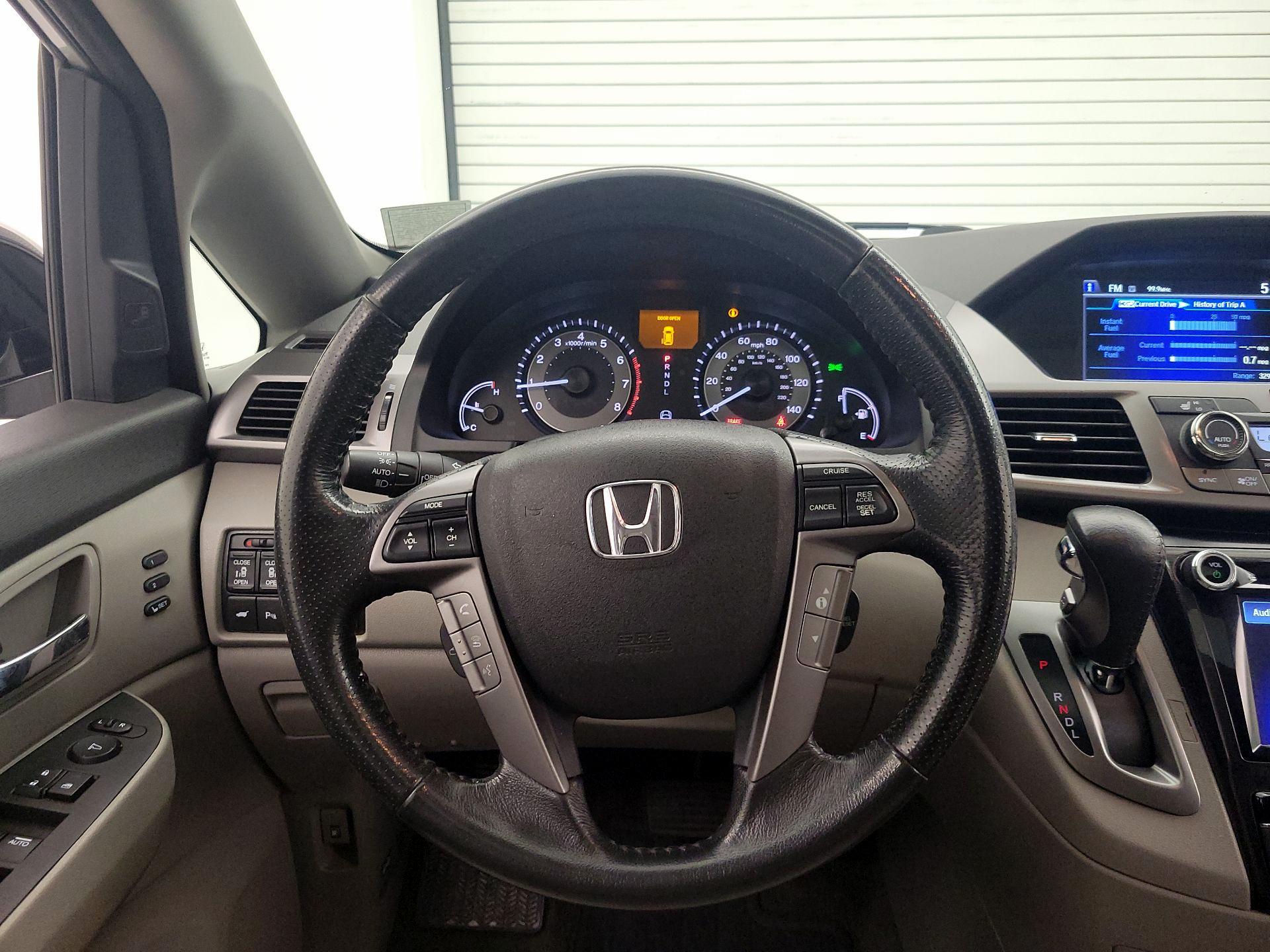 Thumbnail: 2014 Honda Odyssey - 10