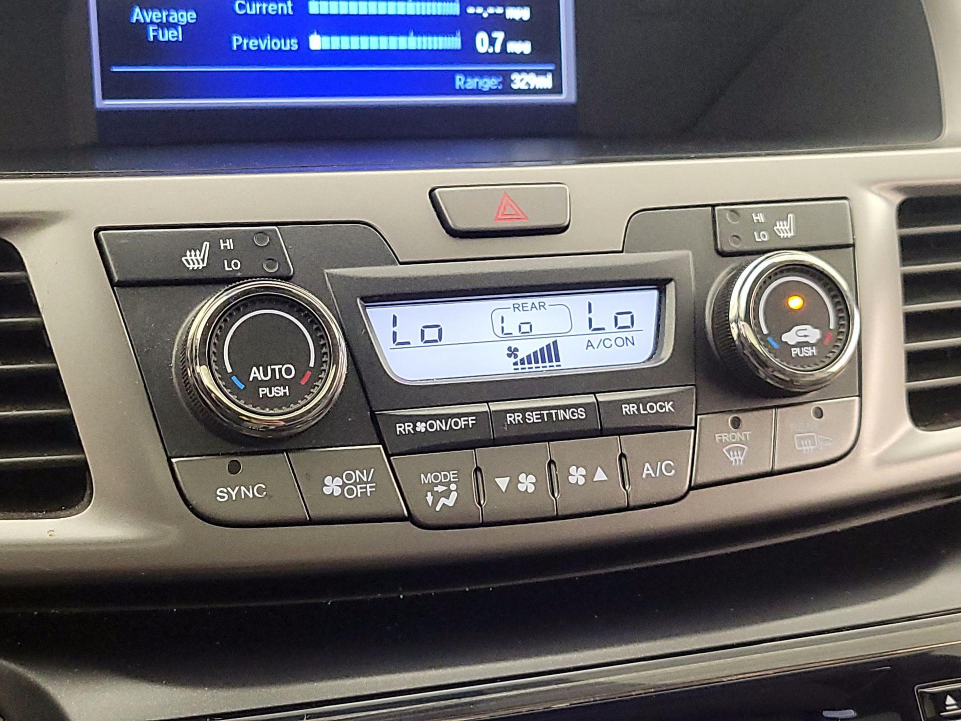 Thumbnail: 2014 Honda Odyssey - 16