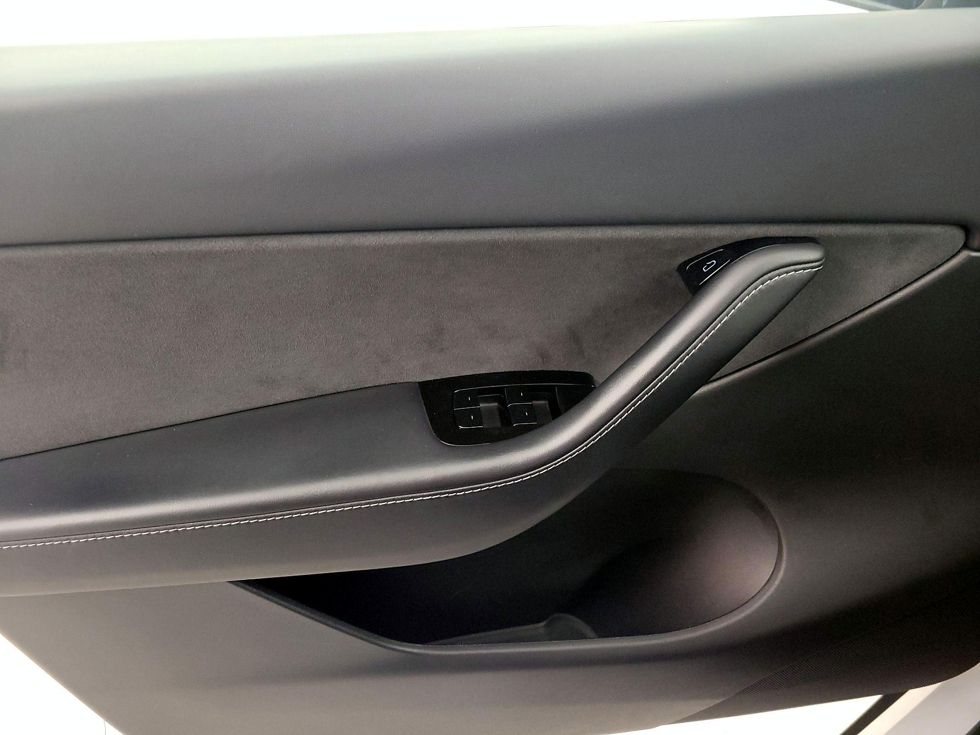 Thumbnail: 2020 Tesla Model Y - 12