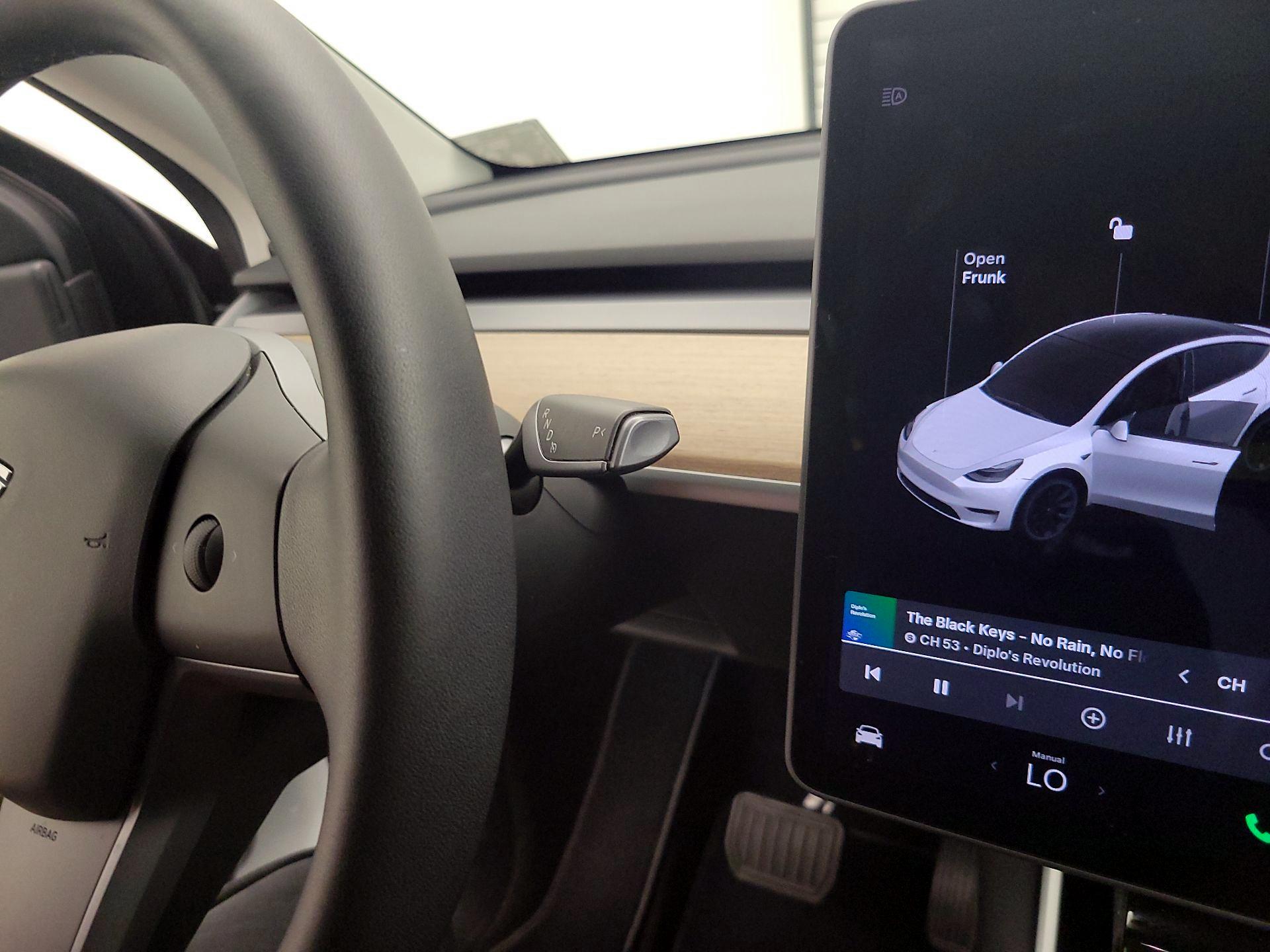 Thumbnail: 2020 Tesla Model Y - 17