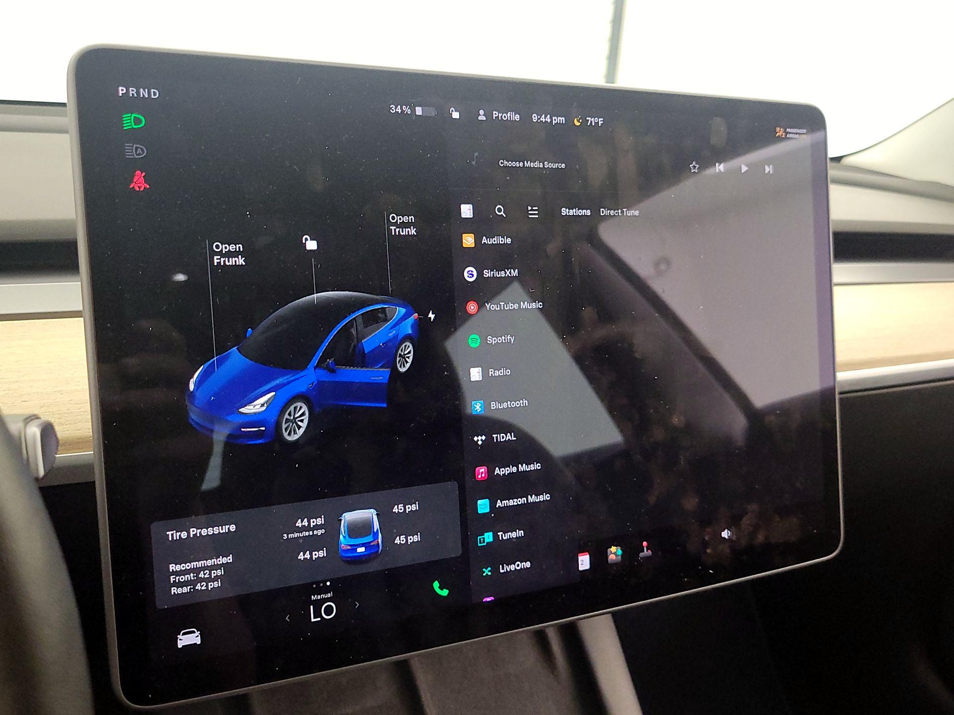 Thumbnail: 2021 Tesla Model 3 - 15