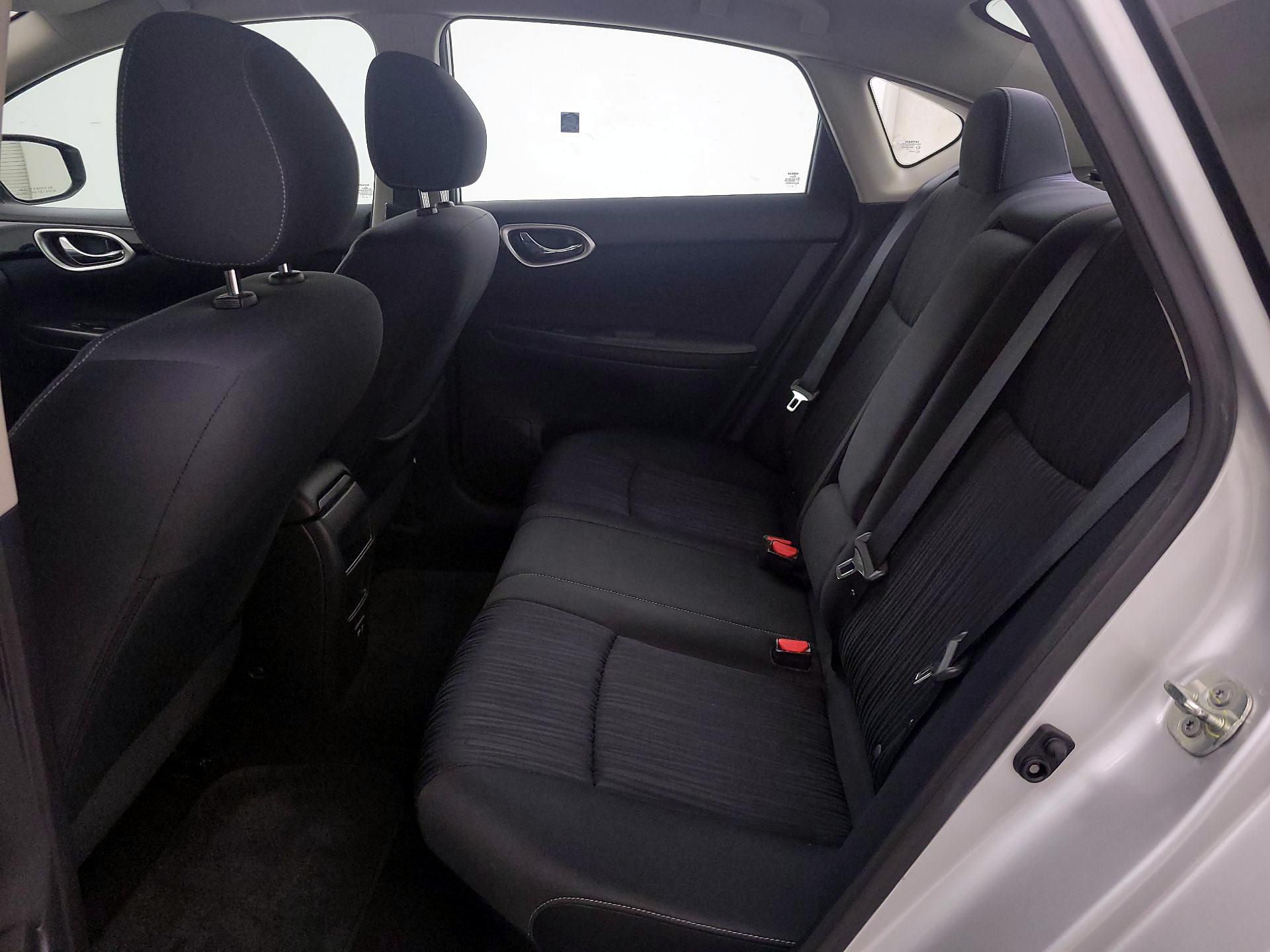 Thumbnail: 2019 Nissan Sentra - 19