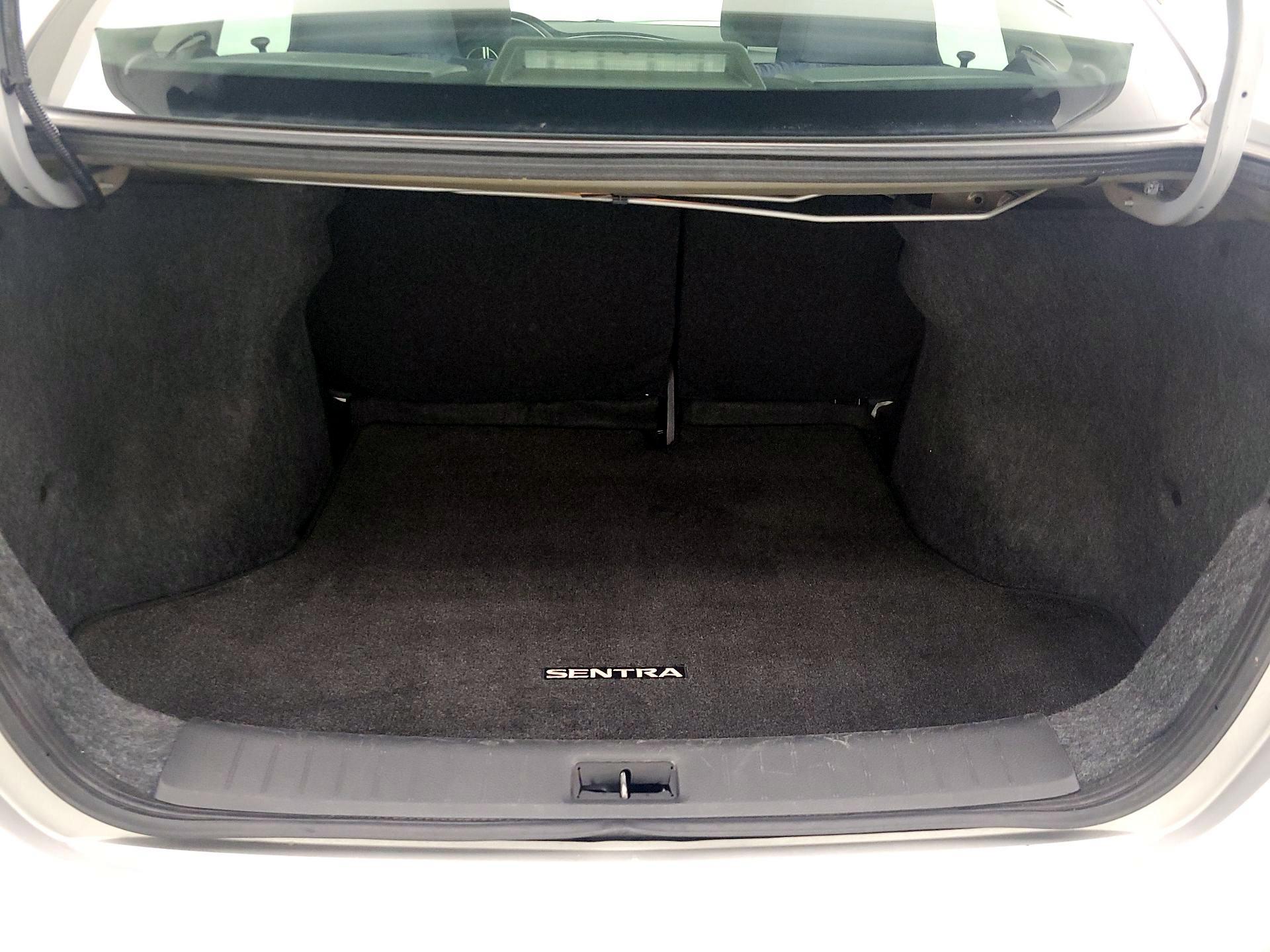 Thumbnail: 2019 Nissan Sentra - 20