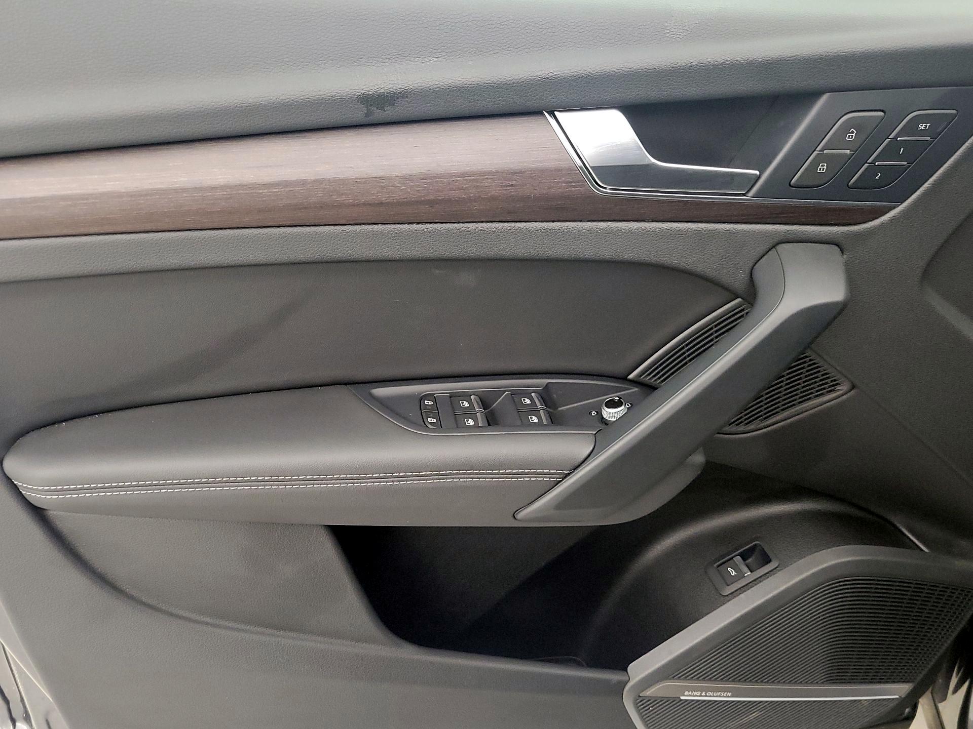 Thumbnail: 2023 Audi Q5 - 12