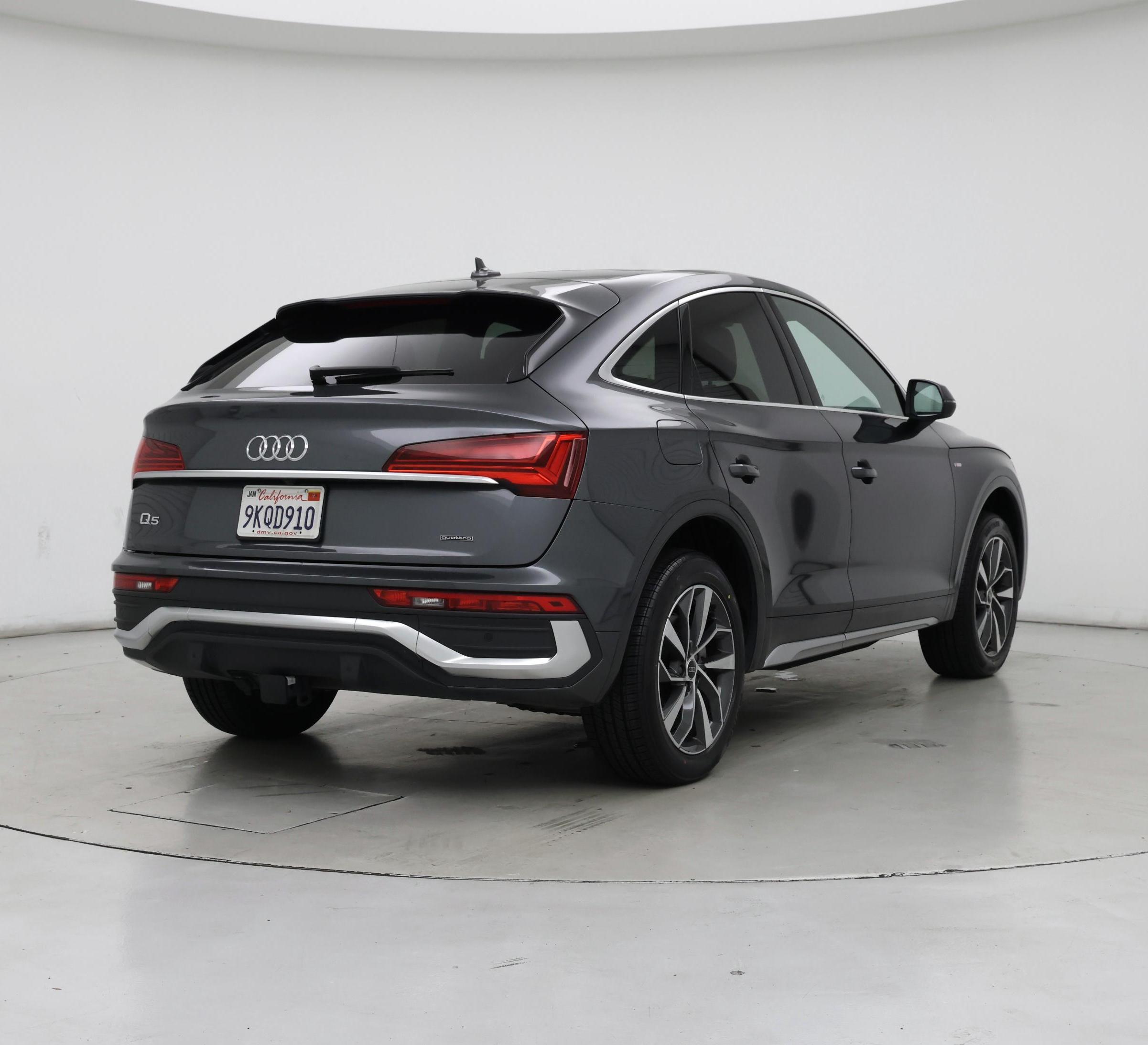 Thumbnail: 2023 Audi Q5 - 8