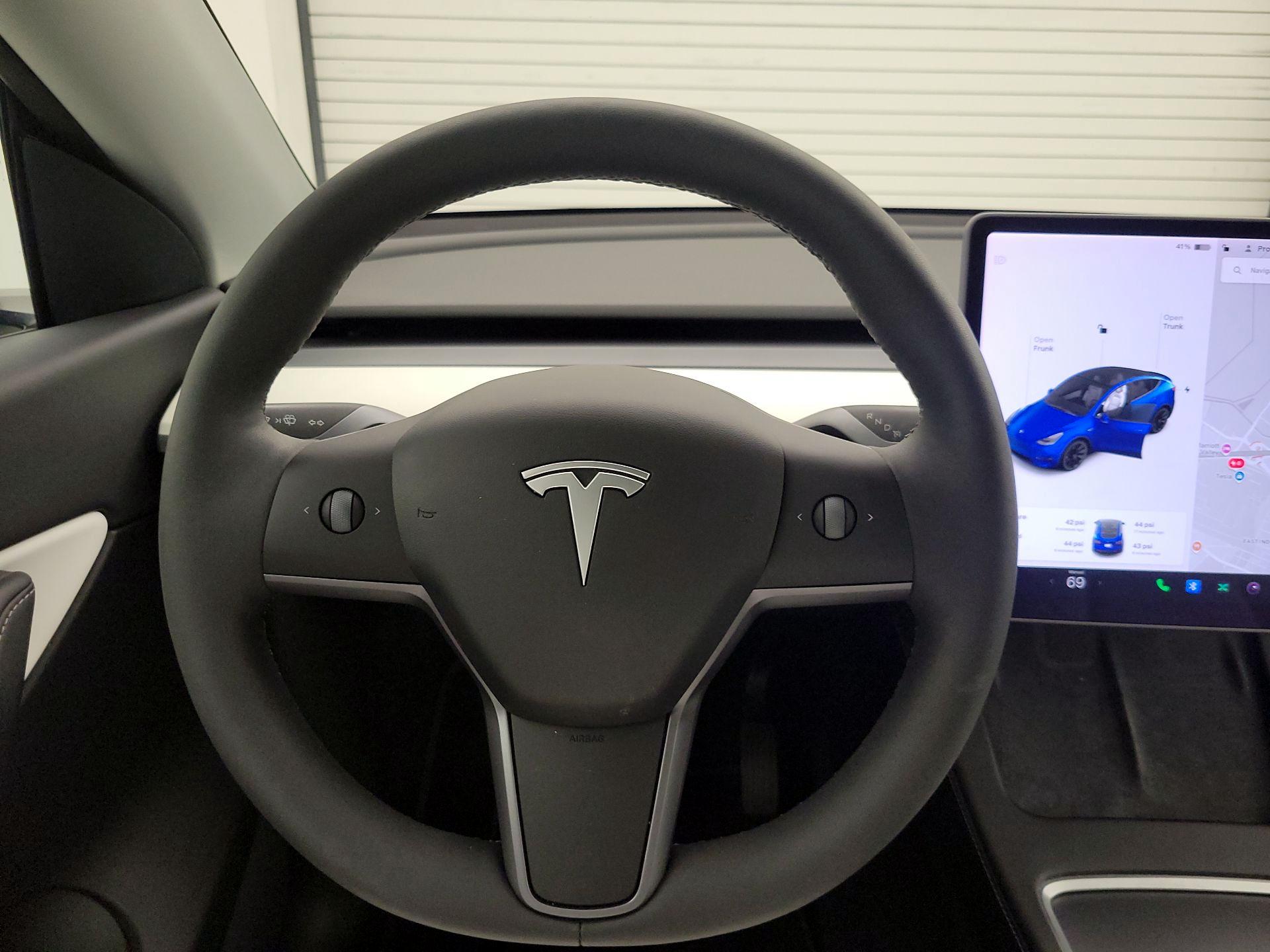Thumbnail: 2022 Tesla Model Y - 10