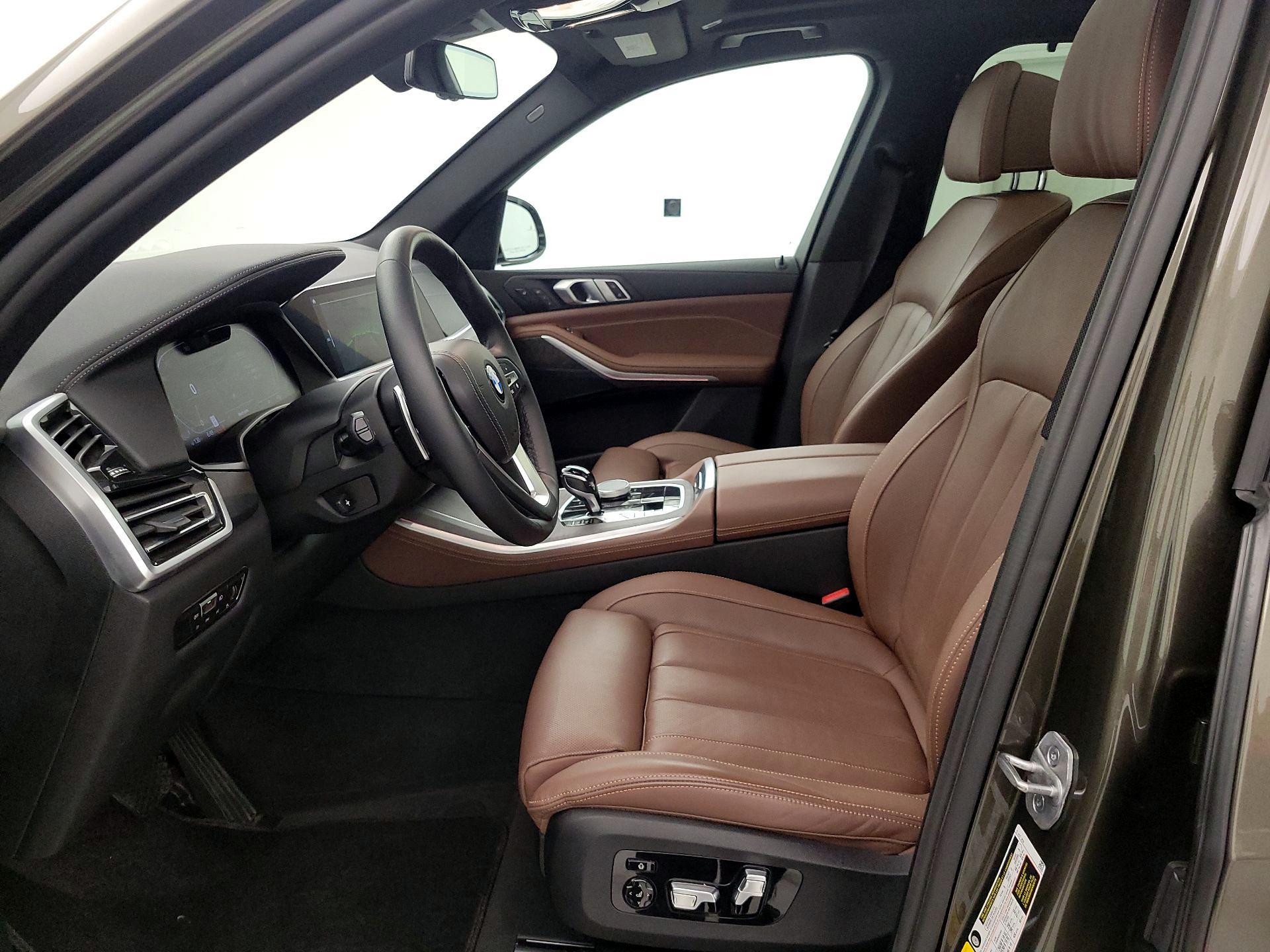 Thumbnail: 2022 BMW X5 - 11