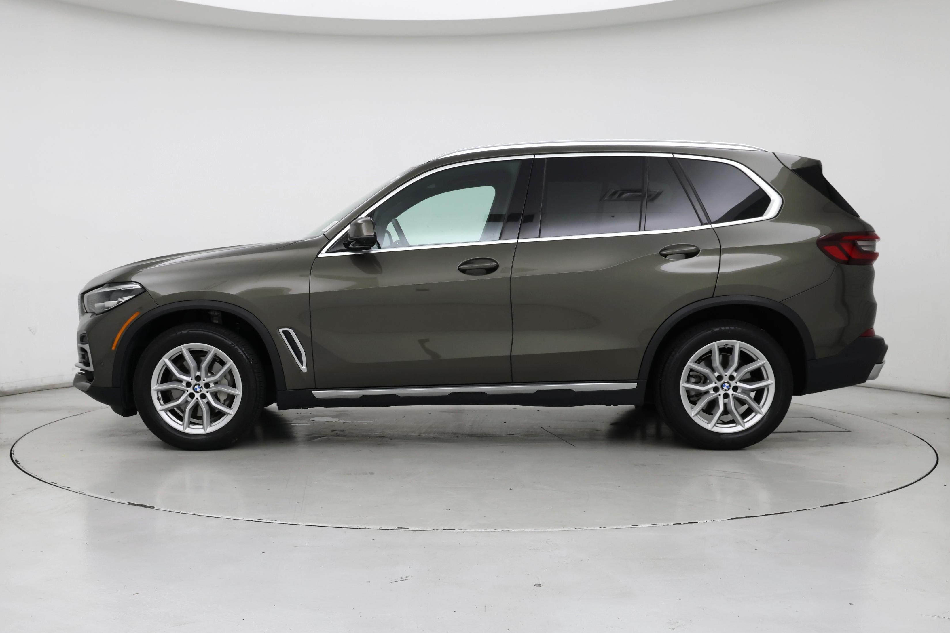 Thumbnail: 2022 BMW X5 - 3
