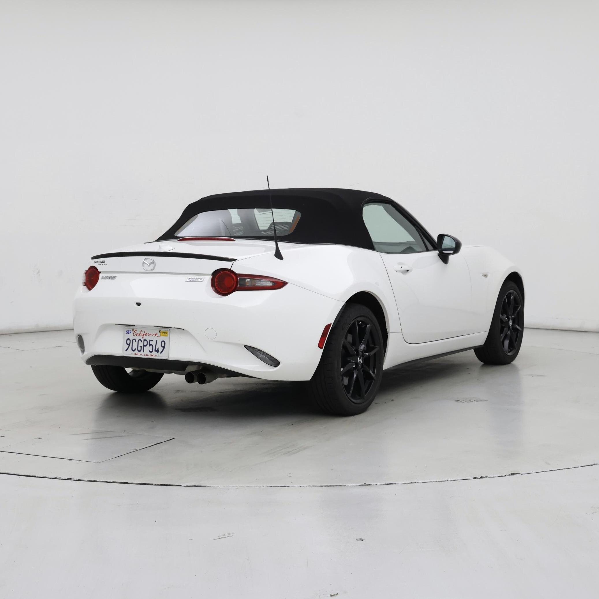 Thumbnail: 2019 Mazda MX-5 Miata - 8