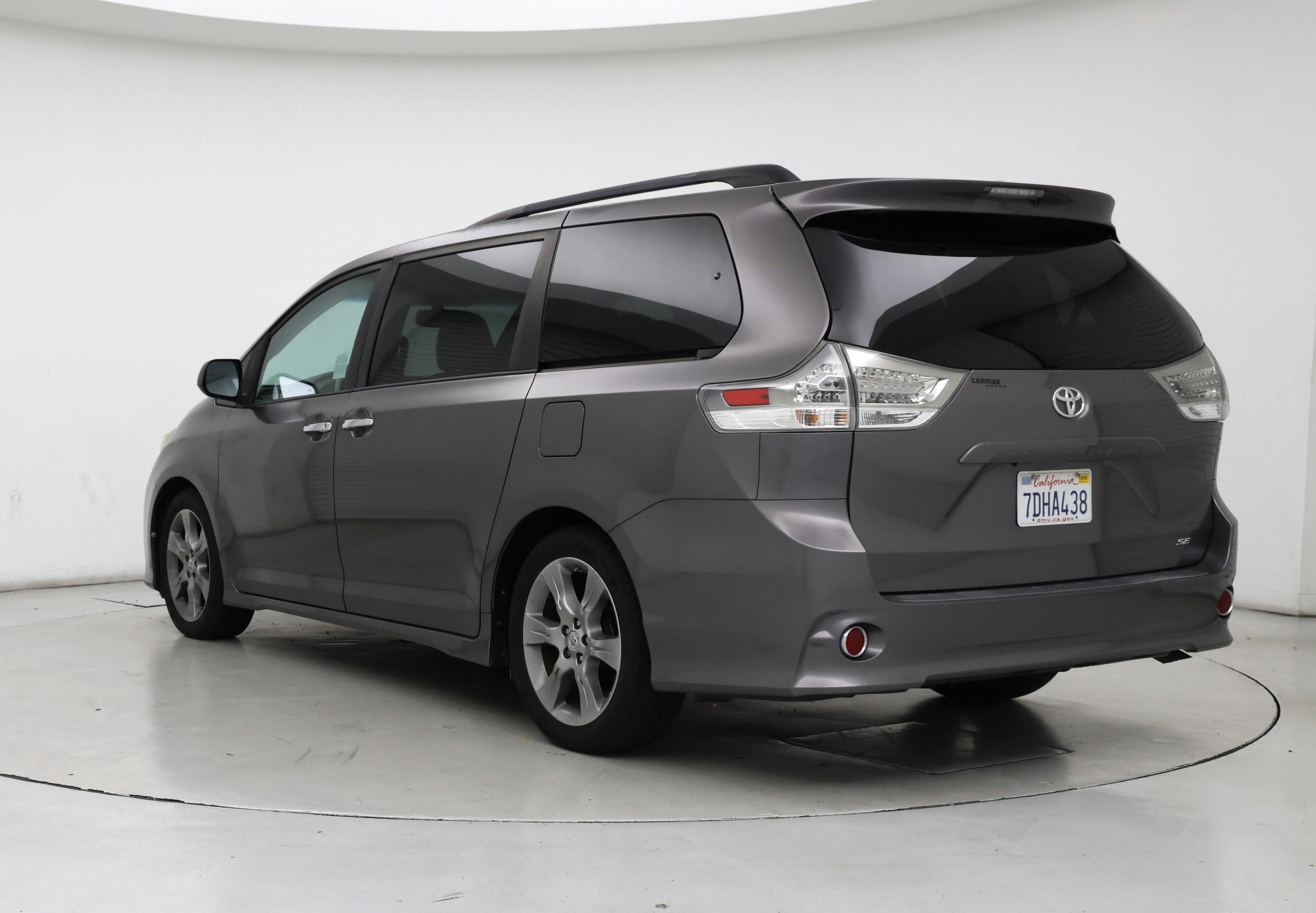 Thumbnail: 2014 Toyota Sienna - 2