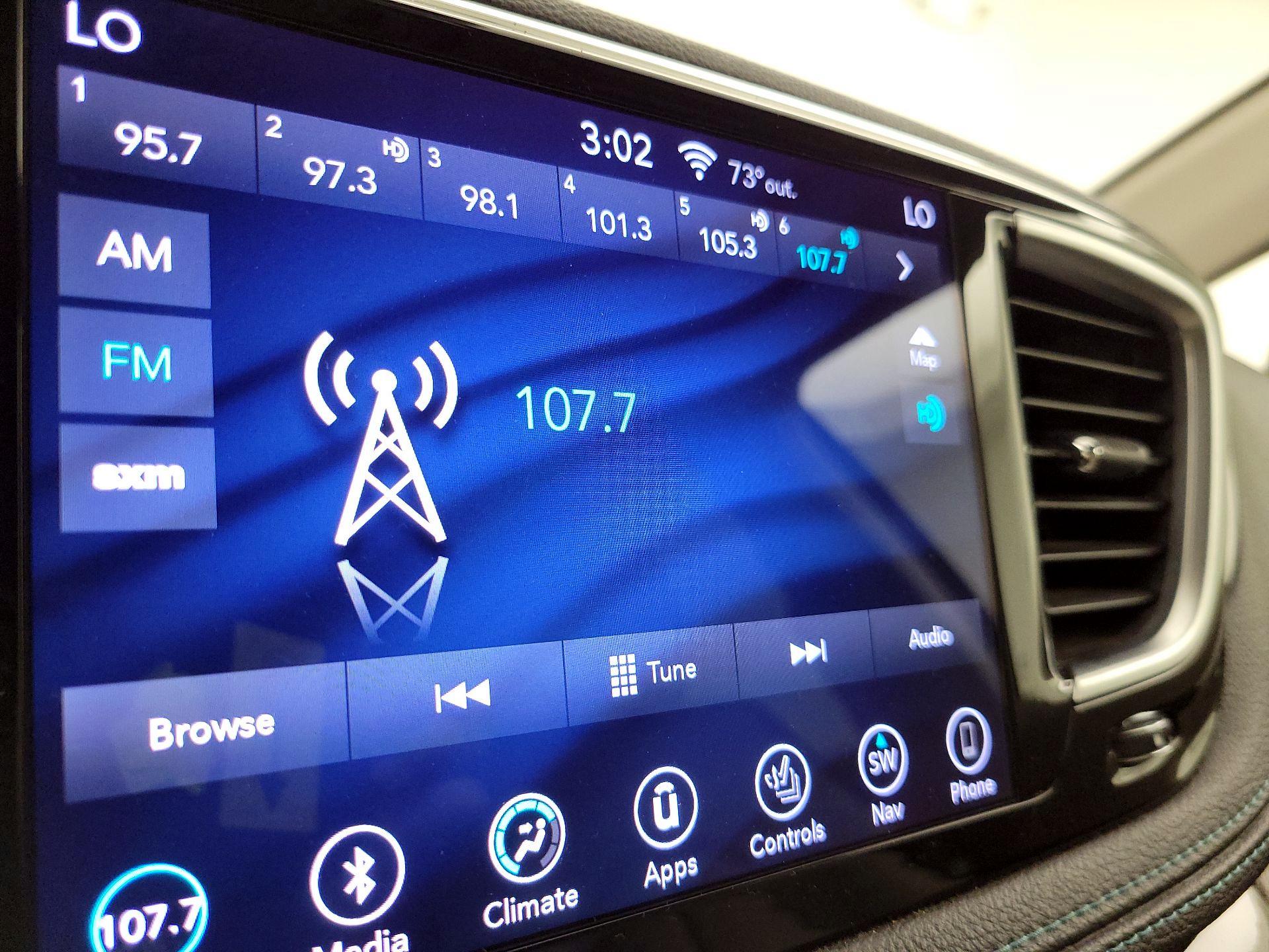 Thumbnail: 2018 Chrysler Pacifica - 16