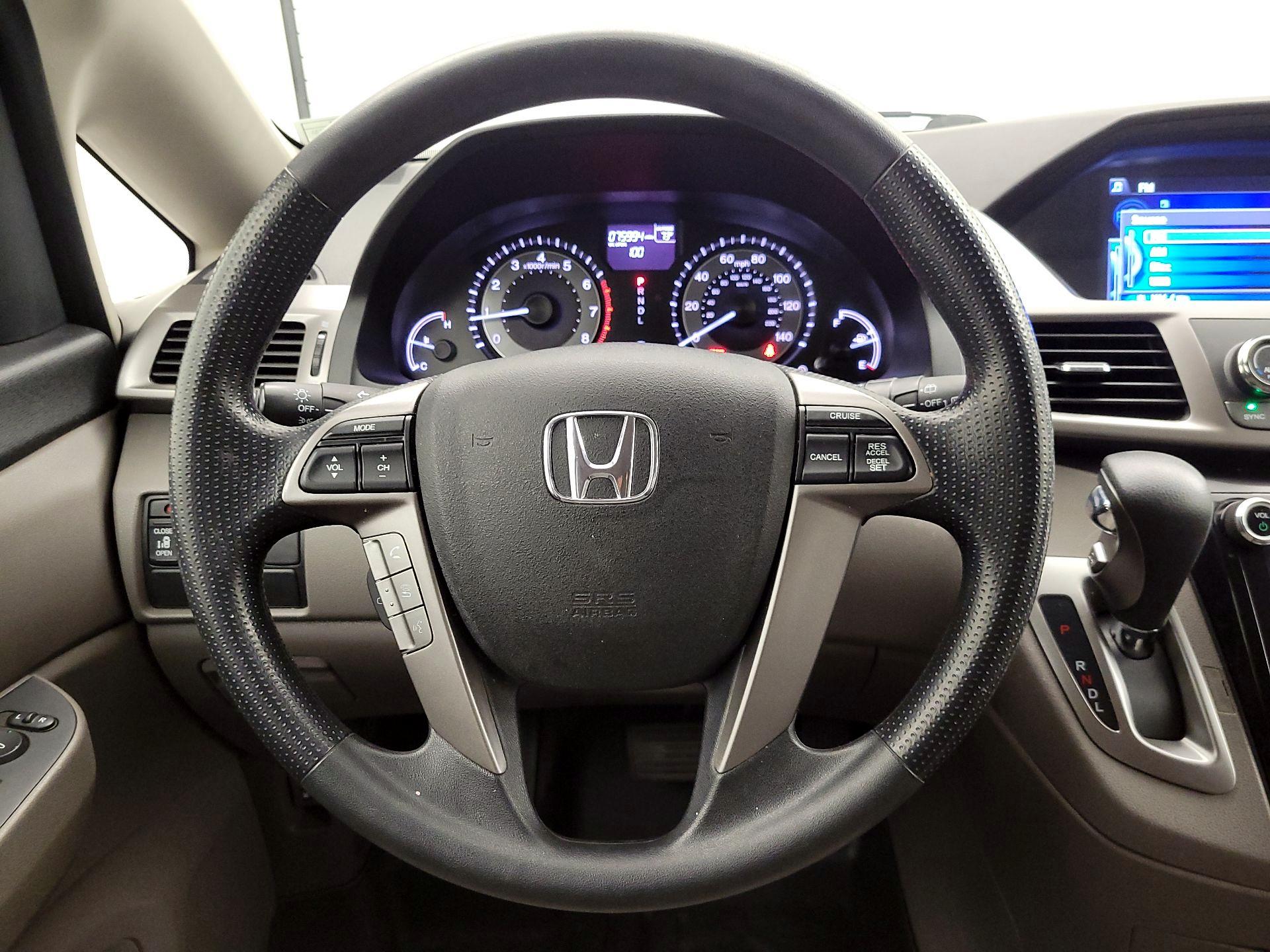 Thumbnail: 2016 Honda Odyssey - 10