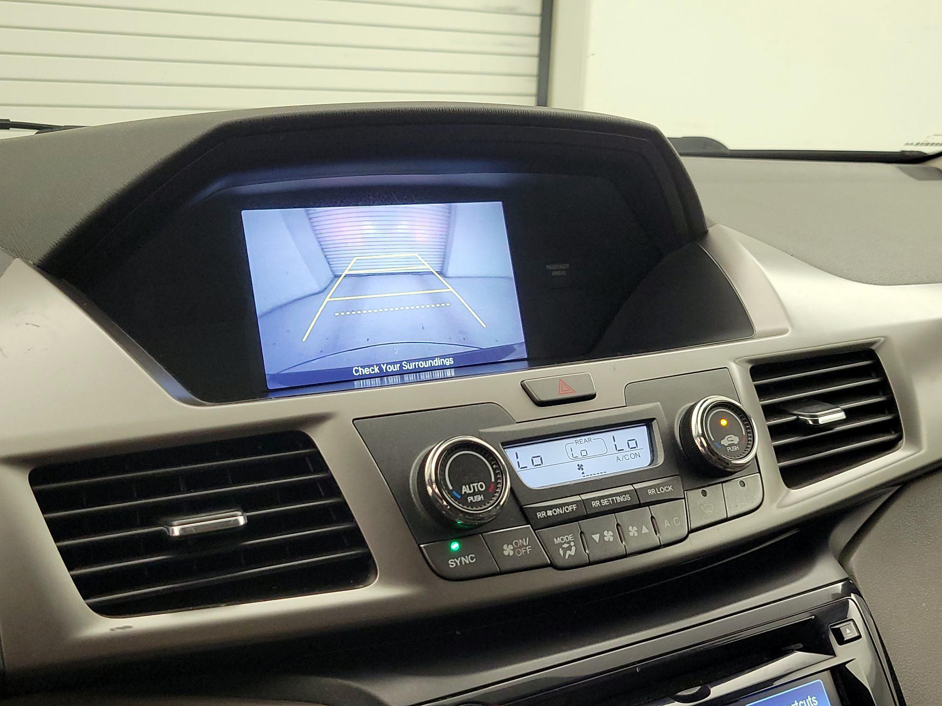 Thumbnail: 2016 Honda Odyssey - 14
