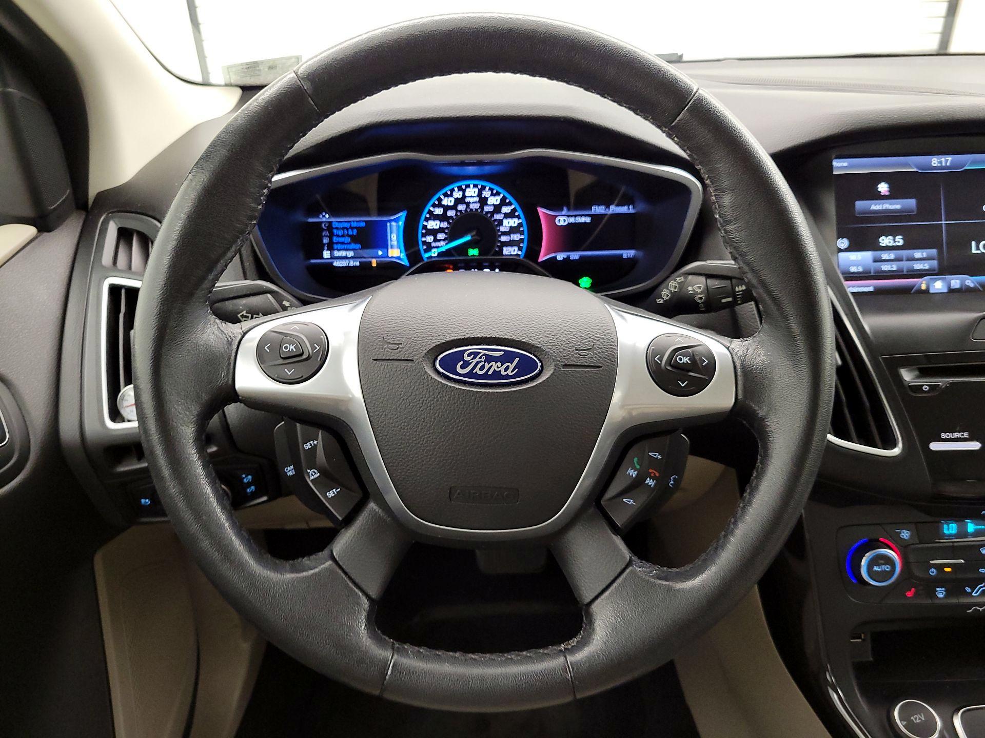 Thumbnail: 2015 Ford Focus - 10