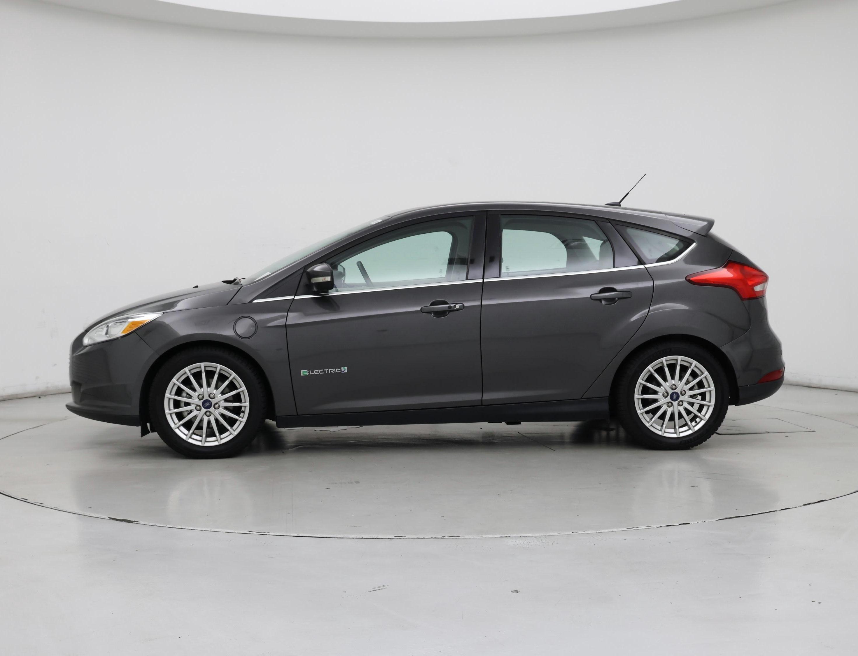 Thumbnail: 2015 Ford Focus - 3
