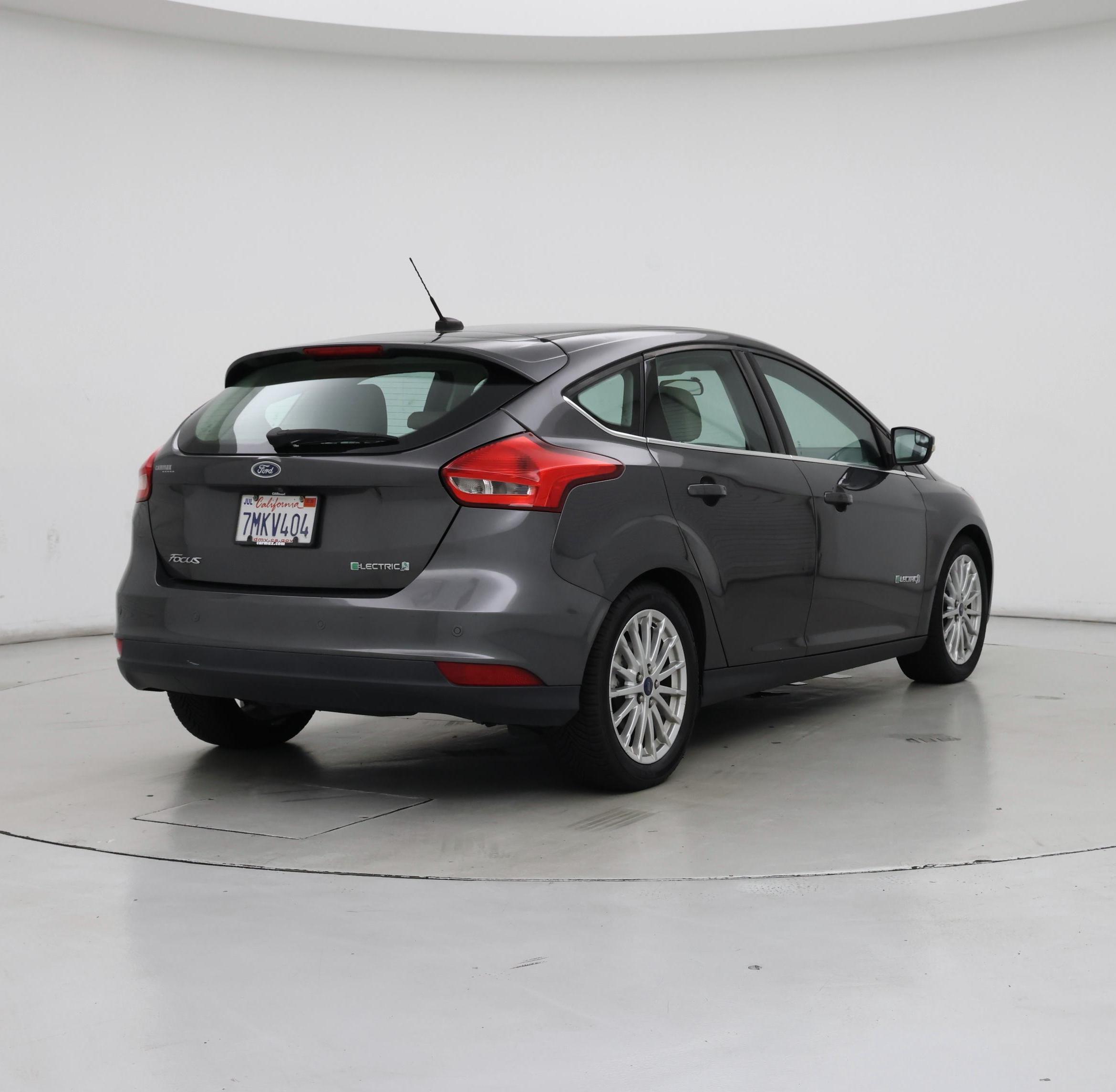 Thumbnail: 2015 Ford Focus - 8