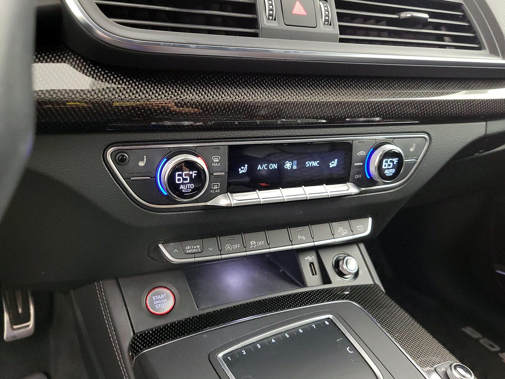 Thumbnail: 2020 Audi SQ5 - 17