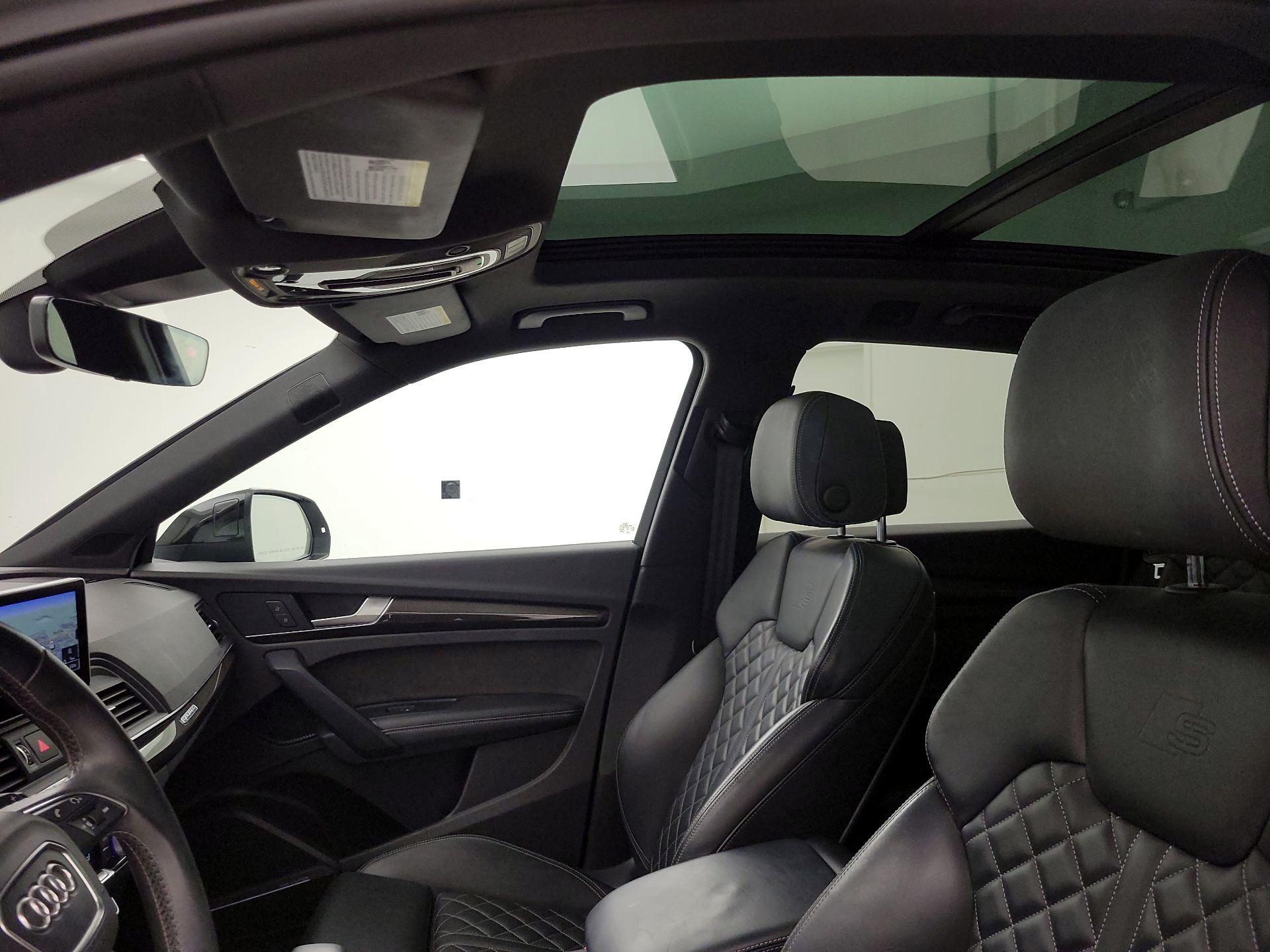 Thumbnail: 2020 Audi SQ5 - 20