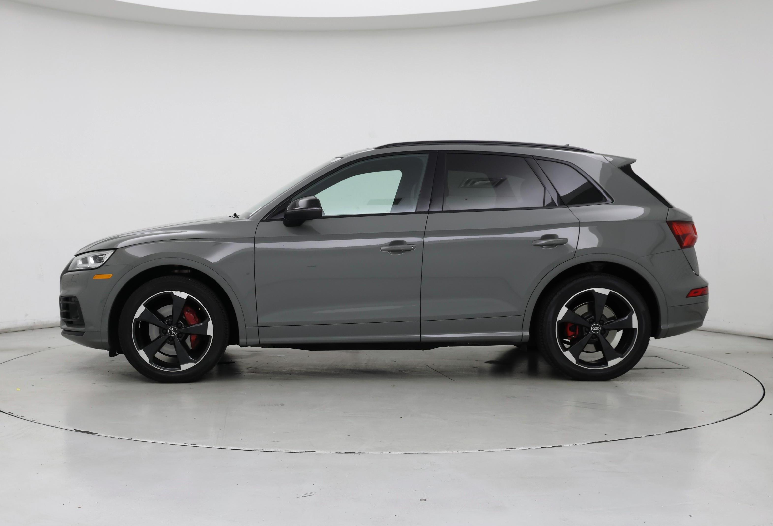 Thumbnail: 2020 Audi SQ5 - 3
