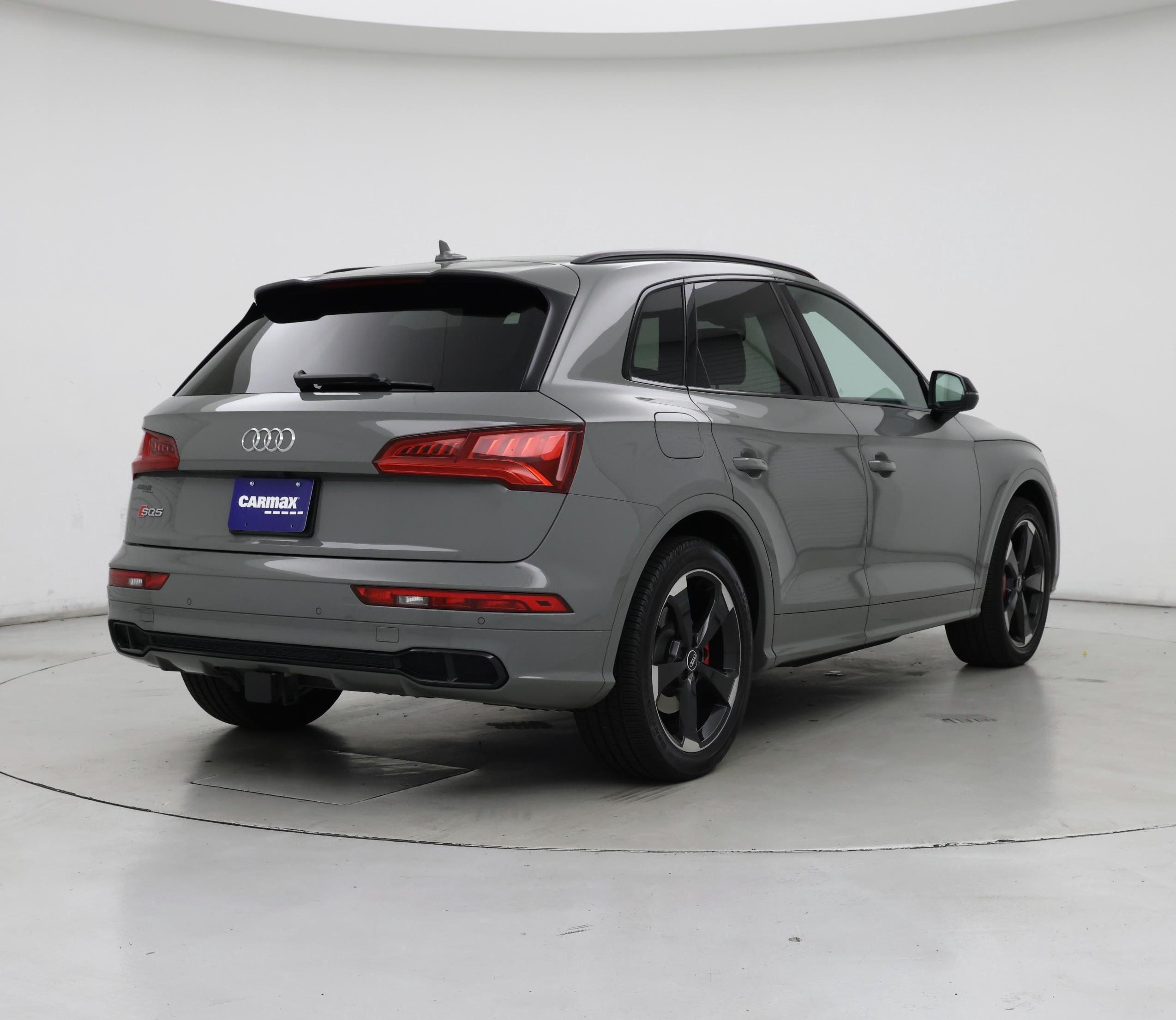 Thumbnail: 2020 Audi SQ5 - 8