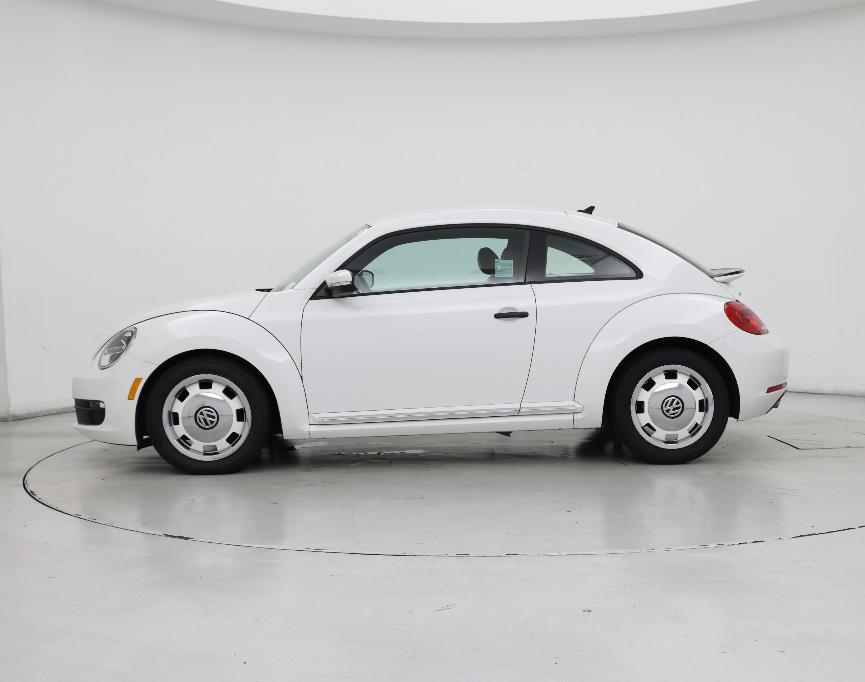 Thumbnail: 2015 Volkswagen Beetle - 3