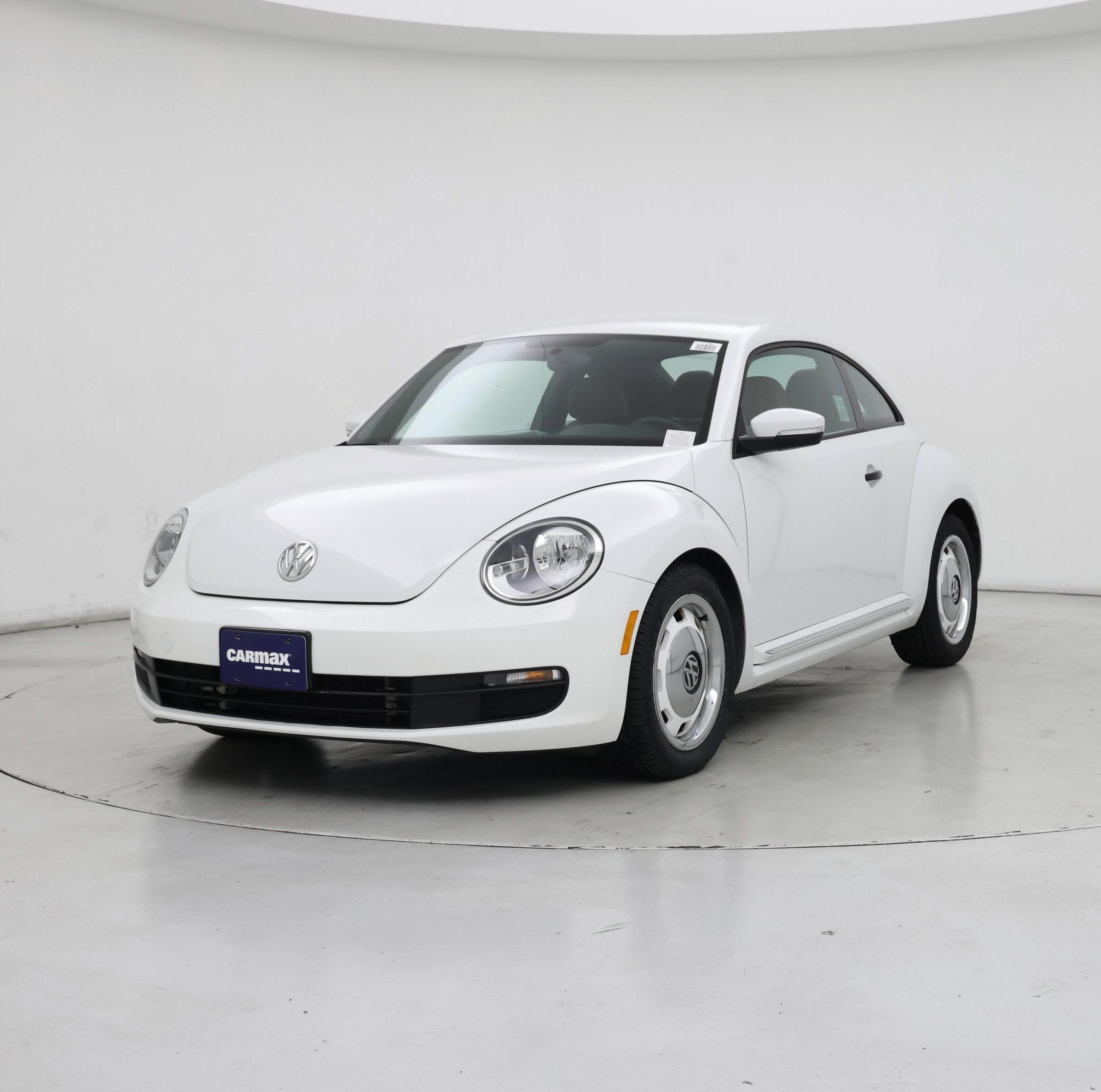 Thumbnail: 2015 Volkswagen Beetle - 4