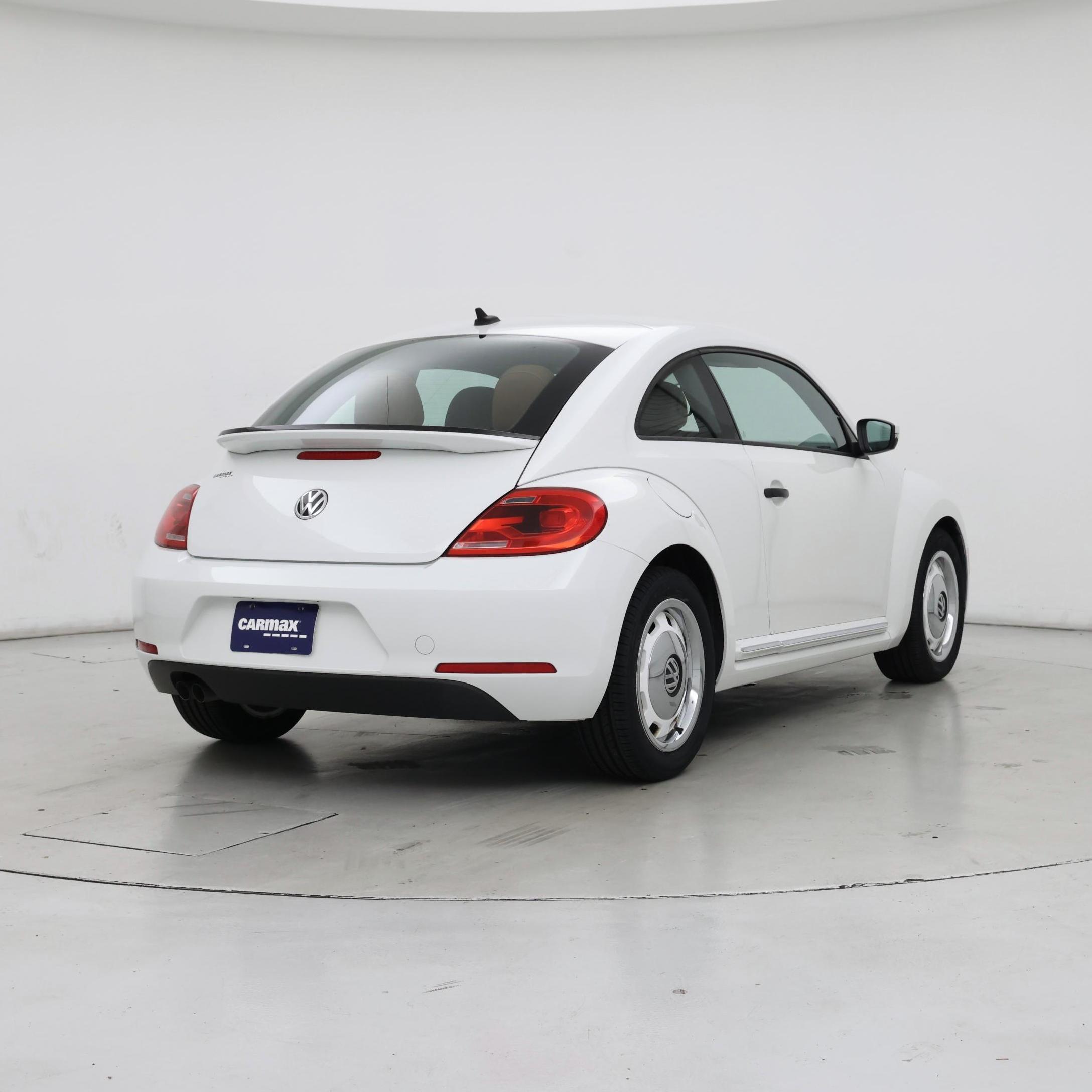 Thumbnail: 2015 Volkswagen Beetle - 8