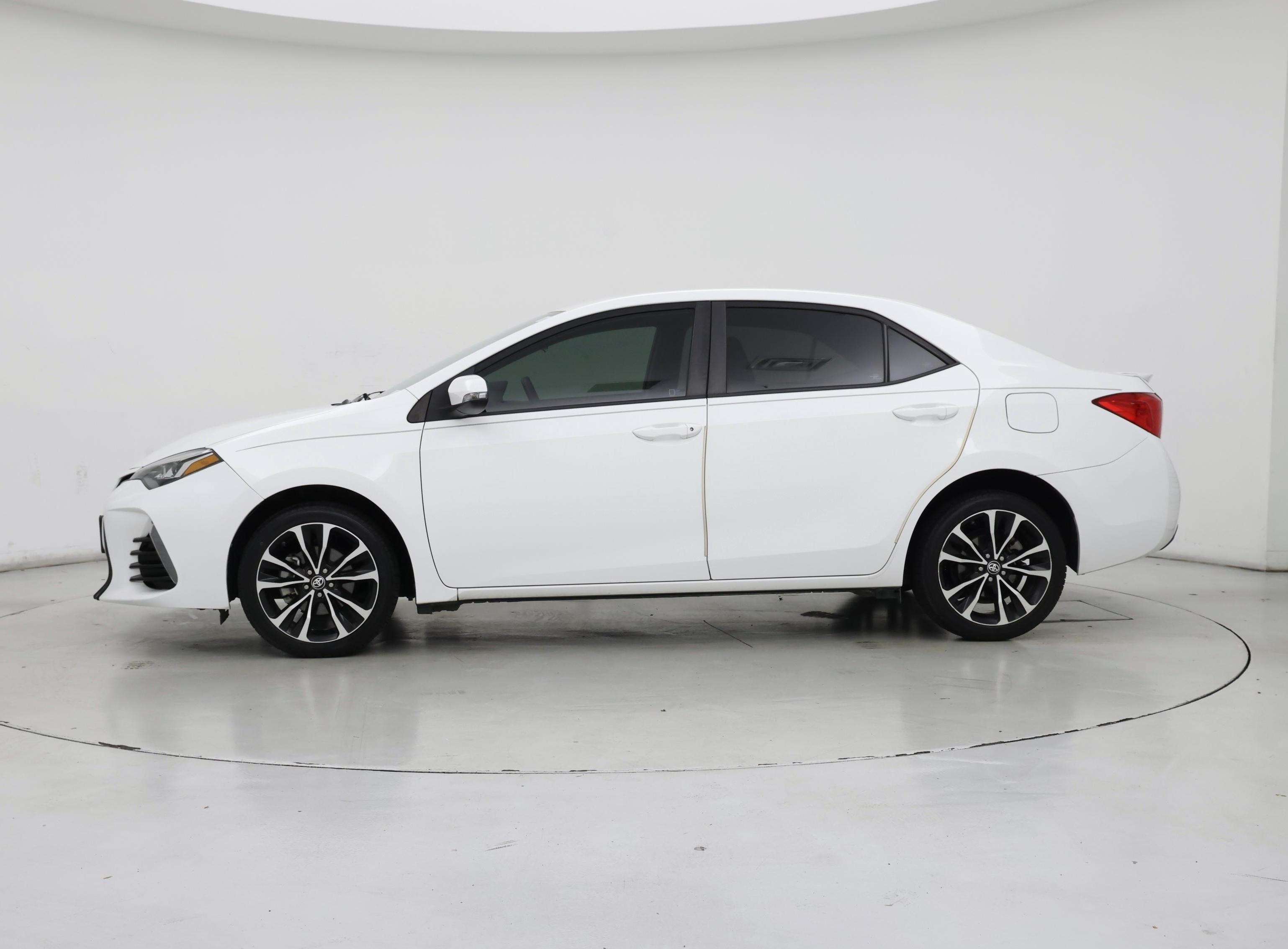 Thumbnail: 2019 Toyota Corolla - 3
