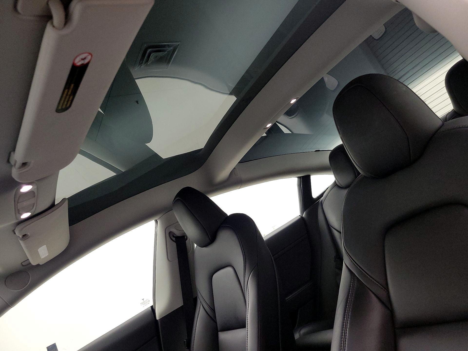 Thumbnail: 2023 Tesla Model 3 - 18