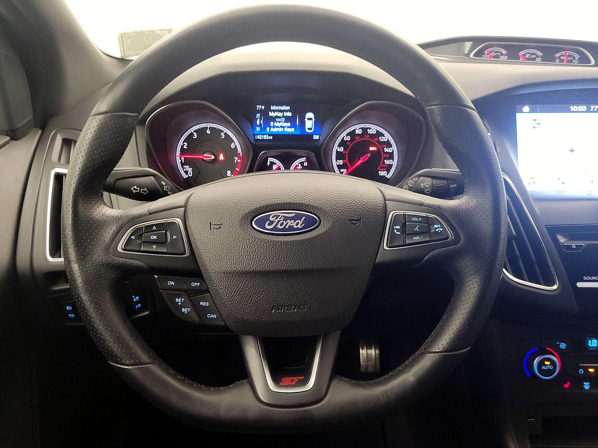 Thumbnail: 2018 Ford Focus - 10