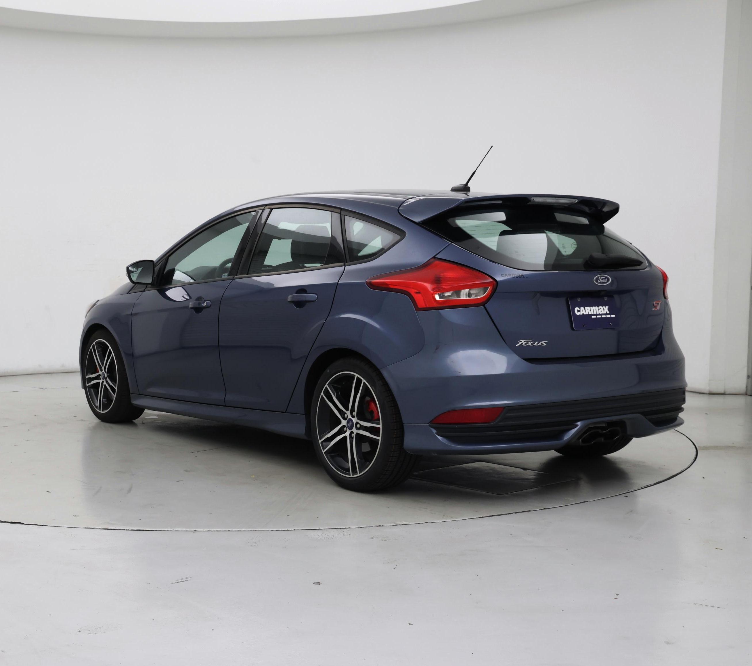 Thumbnail: 2018 Ford Focus - 2