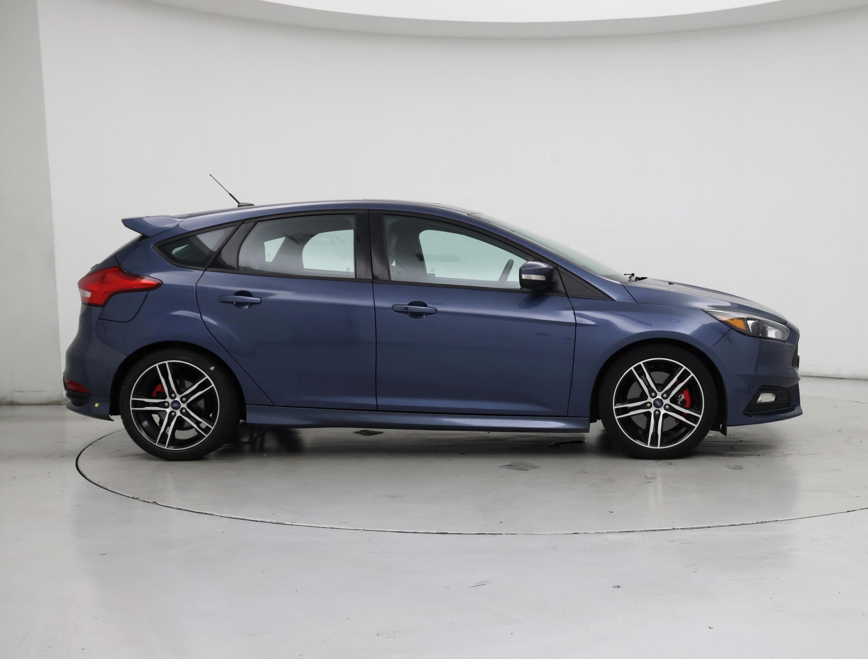 Thumbnail: 2018 Ford Focus - 7