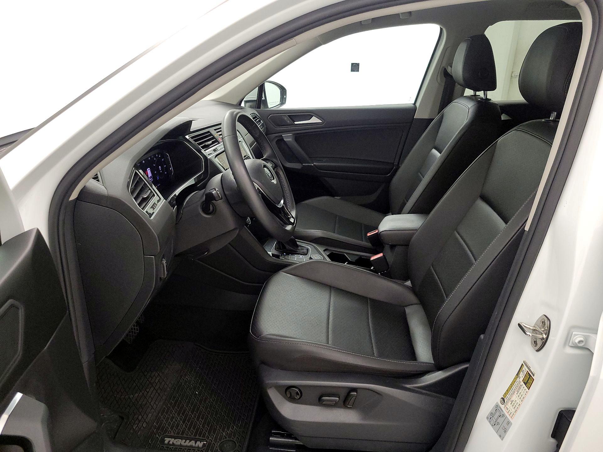 Thumbnail: 2020 Volkswagen Tiguan - 11