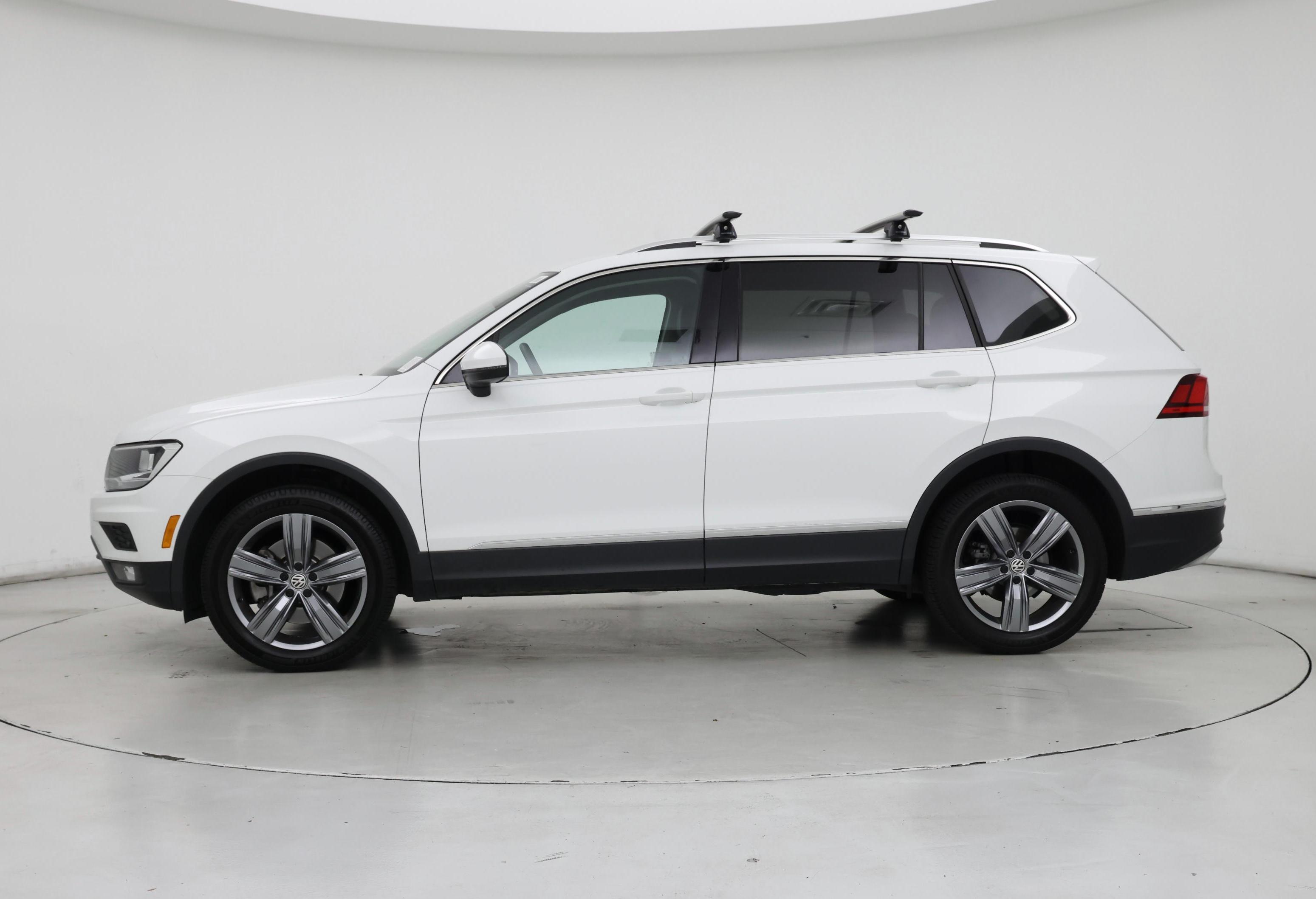 Thumbnail: 2020 Volkswagen Tiguan - 3